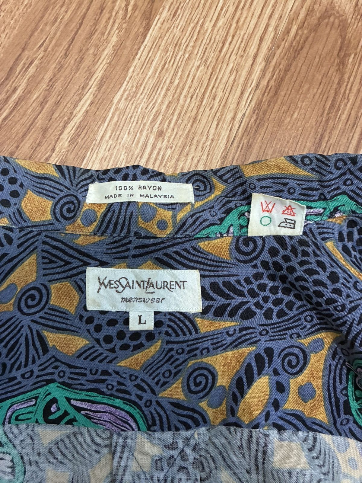 Yves Saint Laurent Yves Saint Laurent Vintage Rayon Shirt (L) Size US L / EU 52-54 / 3 - 3 Thumbnail