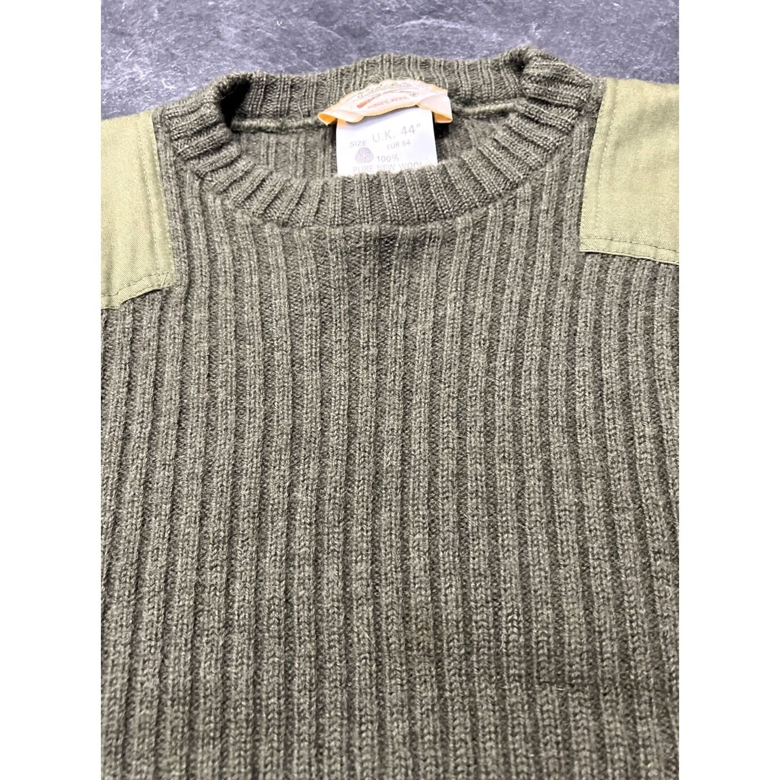 Vintage VINTAGE Cabela's Sweater Mens Knit Pullover Crew Neck Wool Green M UK 44 Wool UK Size US M / EU 48-50 / 2 - 3 Thumbnail