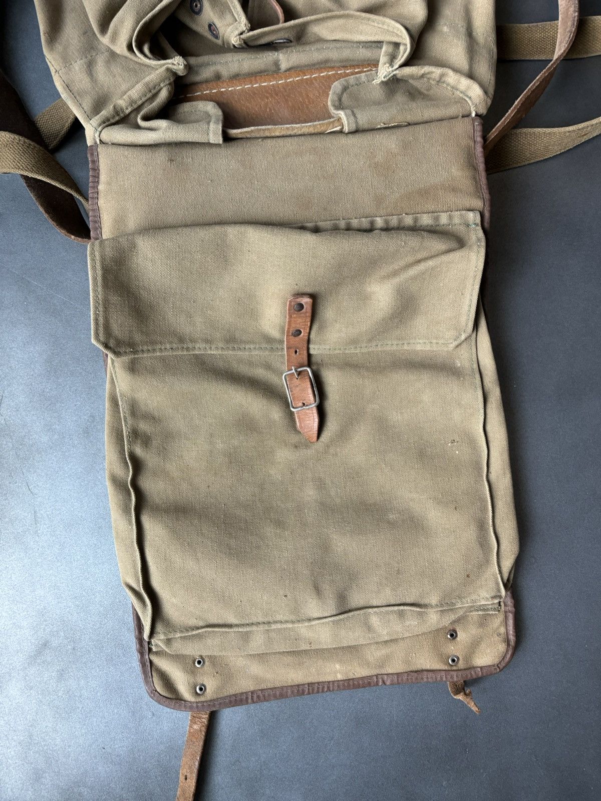 Vintage Vintage WW2 German Army M39 Tornister Fur Messenger Backpack Size ONE SIZE - 9 Thumbnail