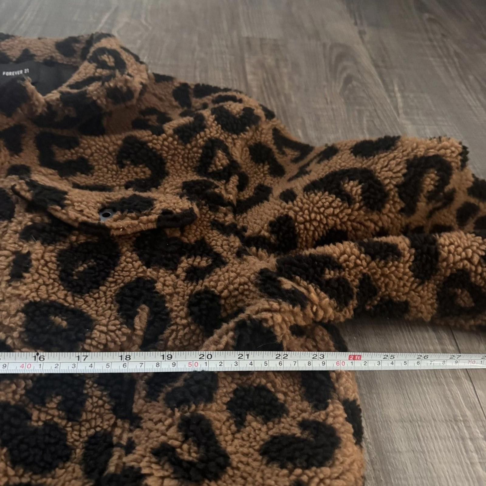 Forever 21 FOREVER 21 • VNTG Faux Fur "Leopard" Jacket (XL) Size US XL / EU 56 / 4 - 6 Thumbnail