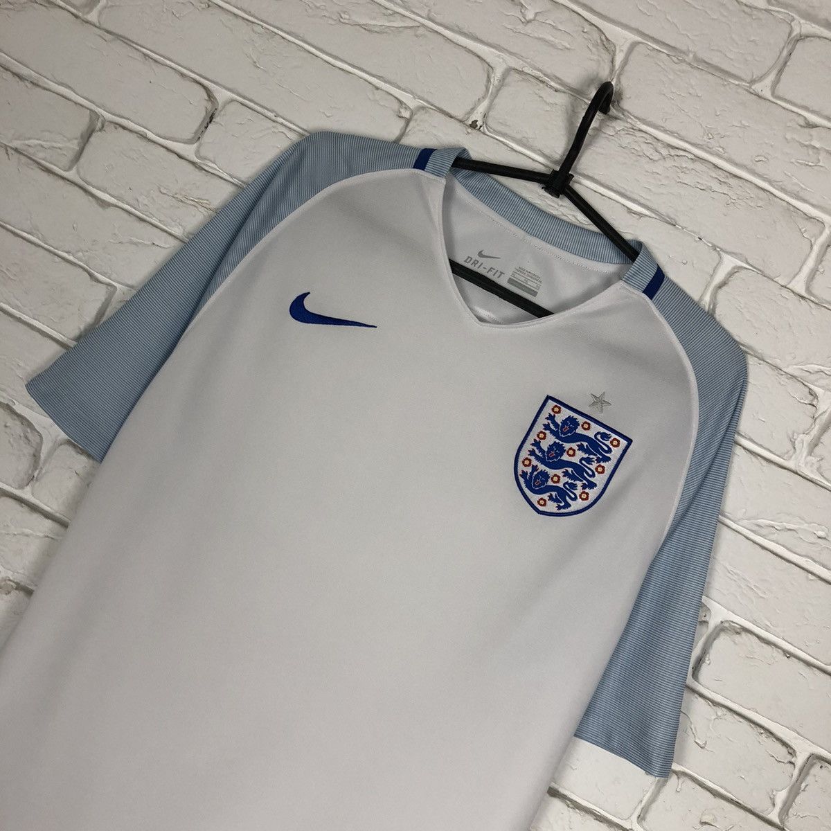 Vintage Nike England national team 2016 2018 home soccer jersey Size US XL / EU 56 / 4 - 2 Thumbnail