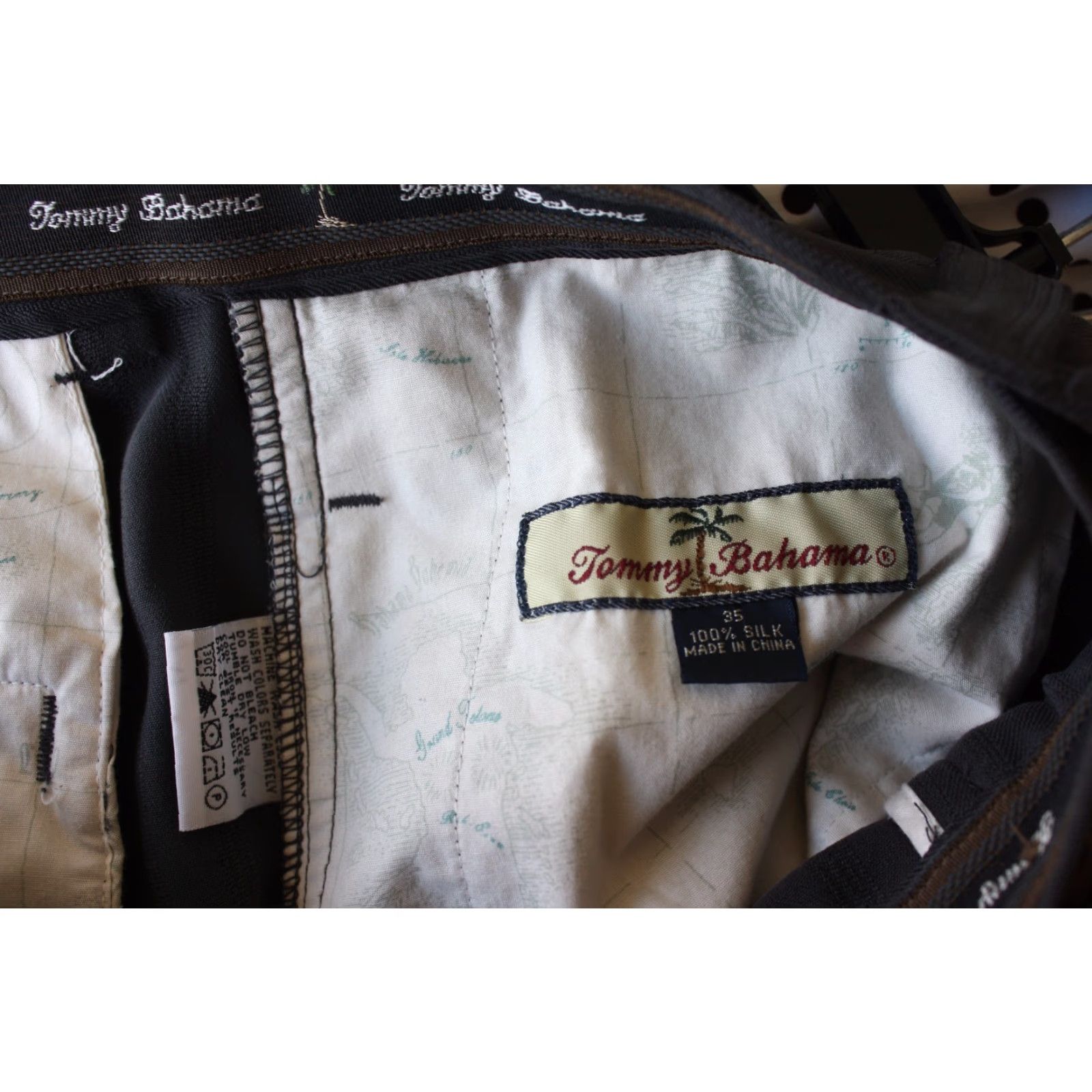 Tommy Bahama Tommy Bahama Mens Grey Shorts 100% Silk Dress Shorts Size 35 Pants Size US 35 - 4 Thumbnail