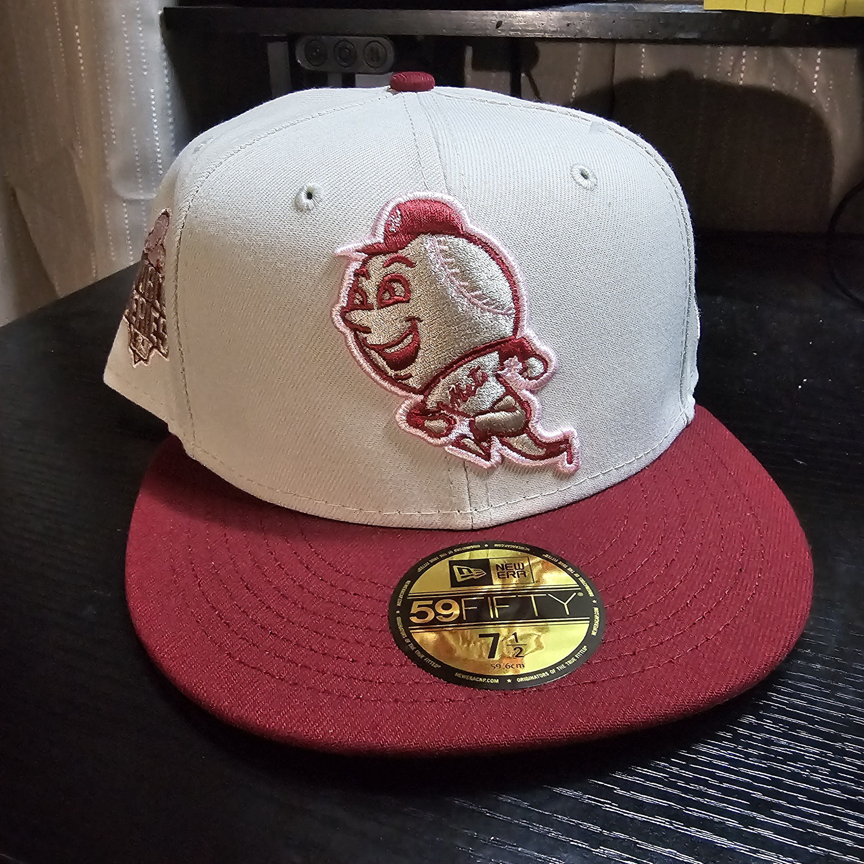 New Era Mr Met Pink Outline Size ONE SIZE - 1 Thumbnail
