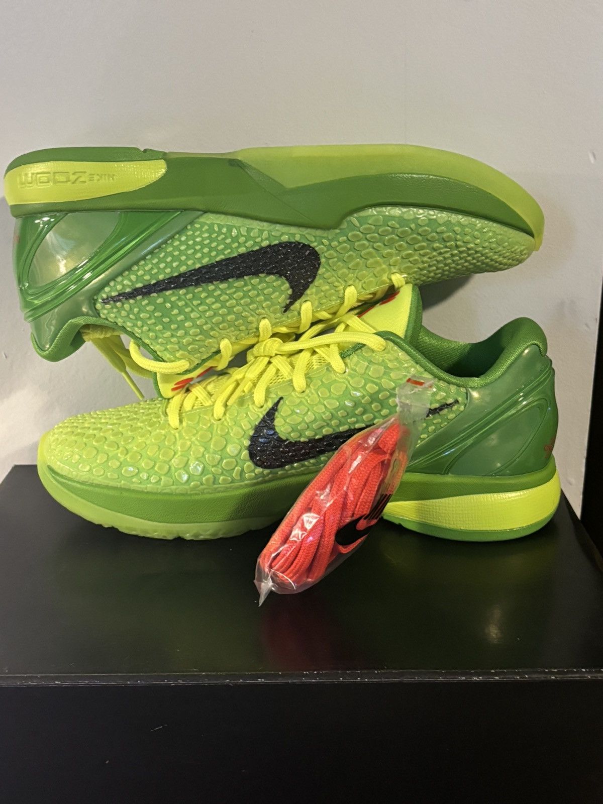 Nike Nike Zoom Kobe VI 6 Protro Grinch 2020 Size 9 M (CW2190-300) Size US 9 / EU 42 - 2 Thumbnail
