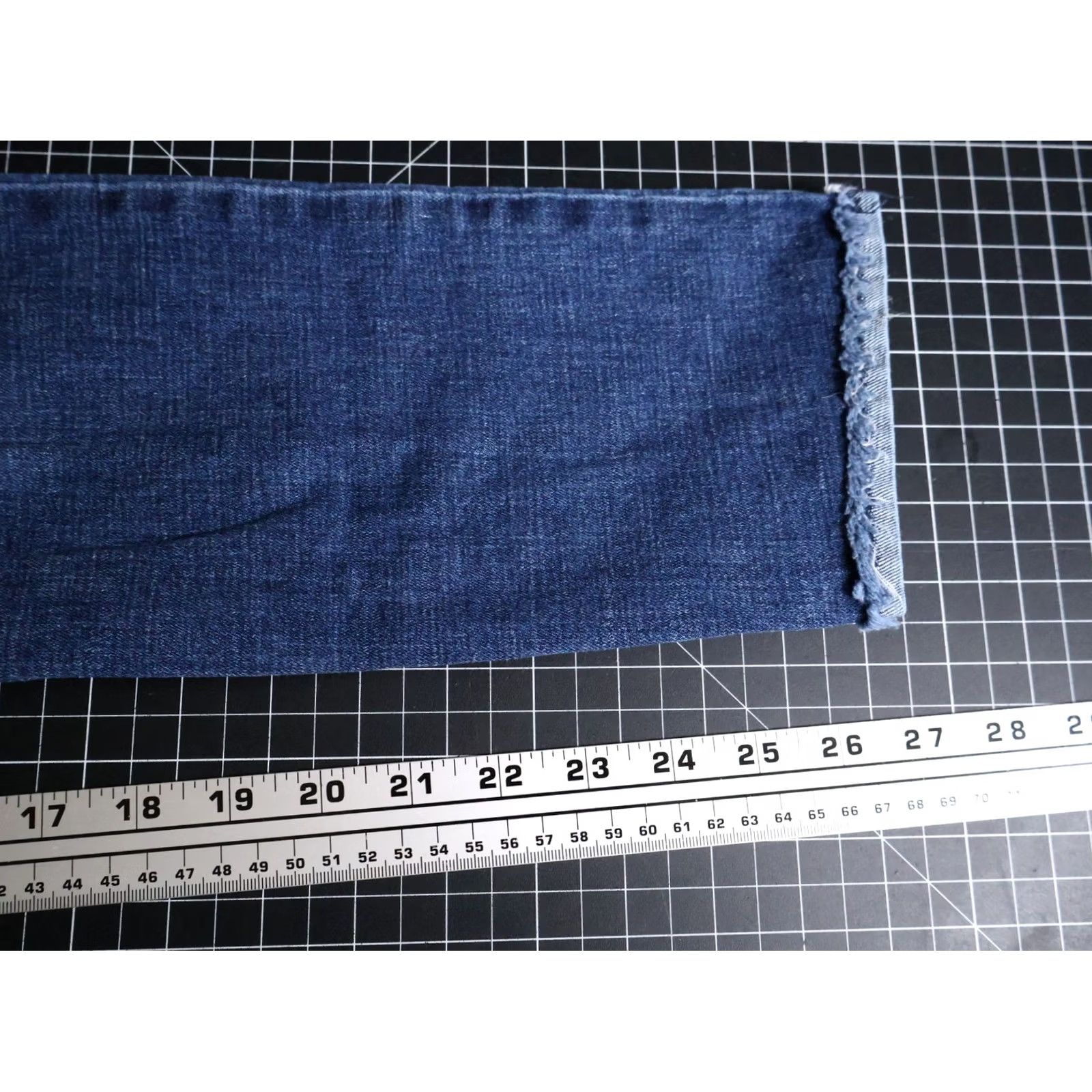 Vintage Democracy Jeans Women's 2 (28 x 27) Blue Distressed Straight Denim 5-Pocket Zip Fly Retro 90s Hipster Style Mens Womens Girls Size 26" / US 2 / IT 38 - 6 Thumbnail