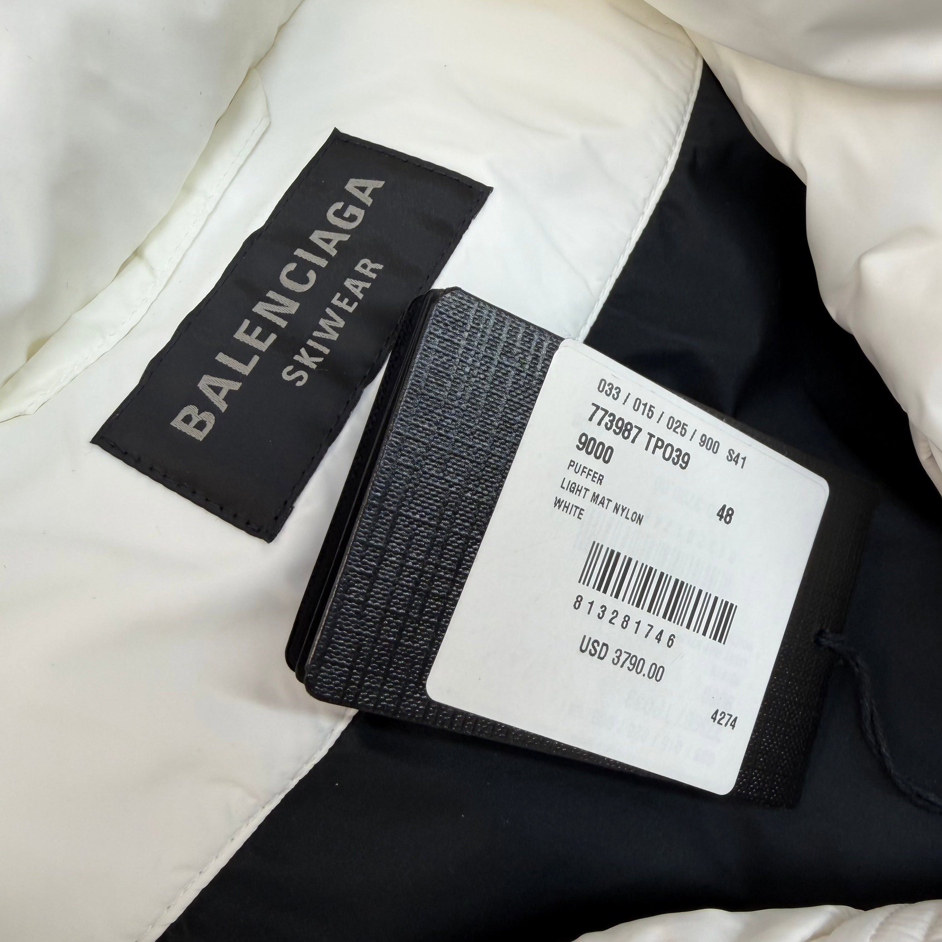 Balenciaga Balenciaga 3B Ski White Puffer Vest 48 (XL) Size US XL / EU 56 / 4 - 5 Thumbnail