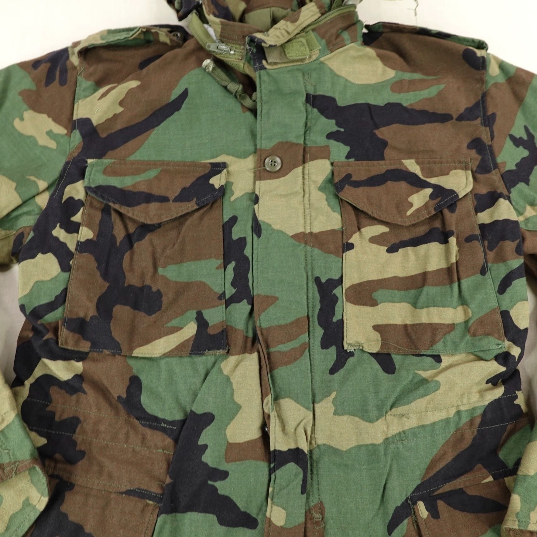 Vintage VINTAGE Golden Manufacturing Co. US Army Field Jacket Camouflage M65 Hooded 80s 50/50 Cotton Nylon Mens Small Regular Green Size US S / EU 44-46 / 1 - 3 Thumbnail