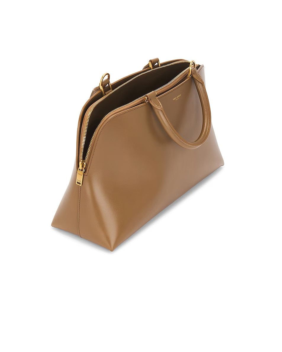 Saint Laurent Paris o1w1db10526 768522 Size: OS / Sac De Jour Duffle Leather Bag Size ONE SIZE - 5 Thumbnail