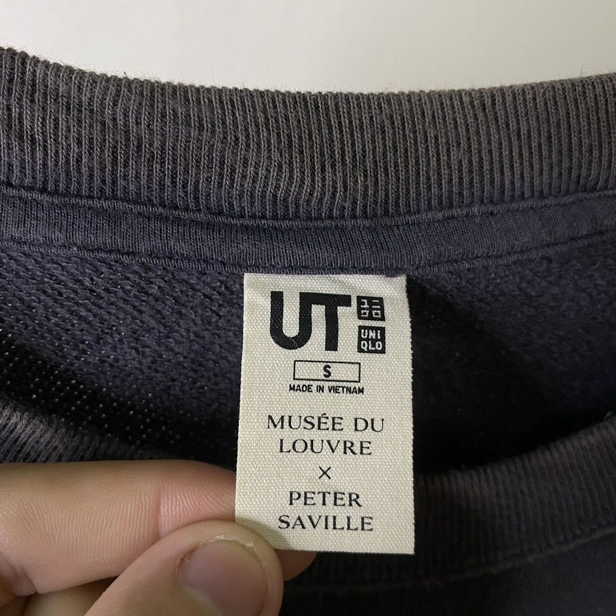 Uniqlo UNIQLO Museum of Louvre x Peter Saville Monalisa Artwork Size US S / EU 44-46 / 1 - 2 Thumbnail