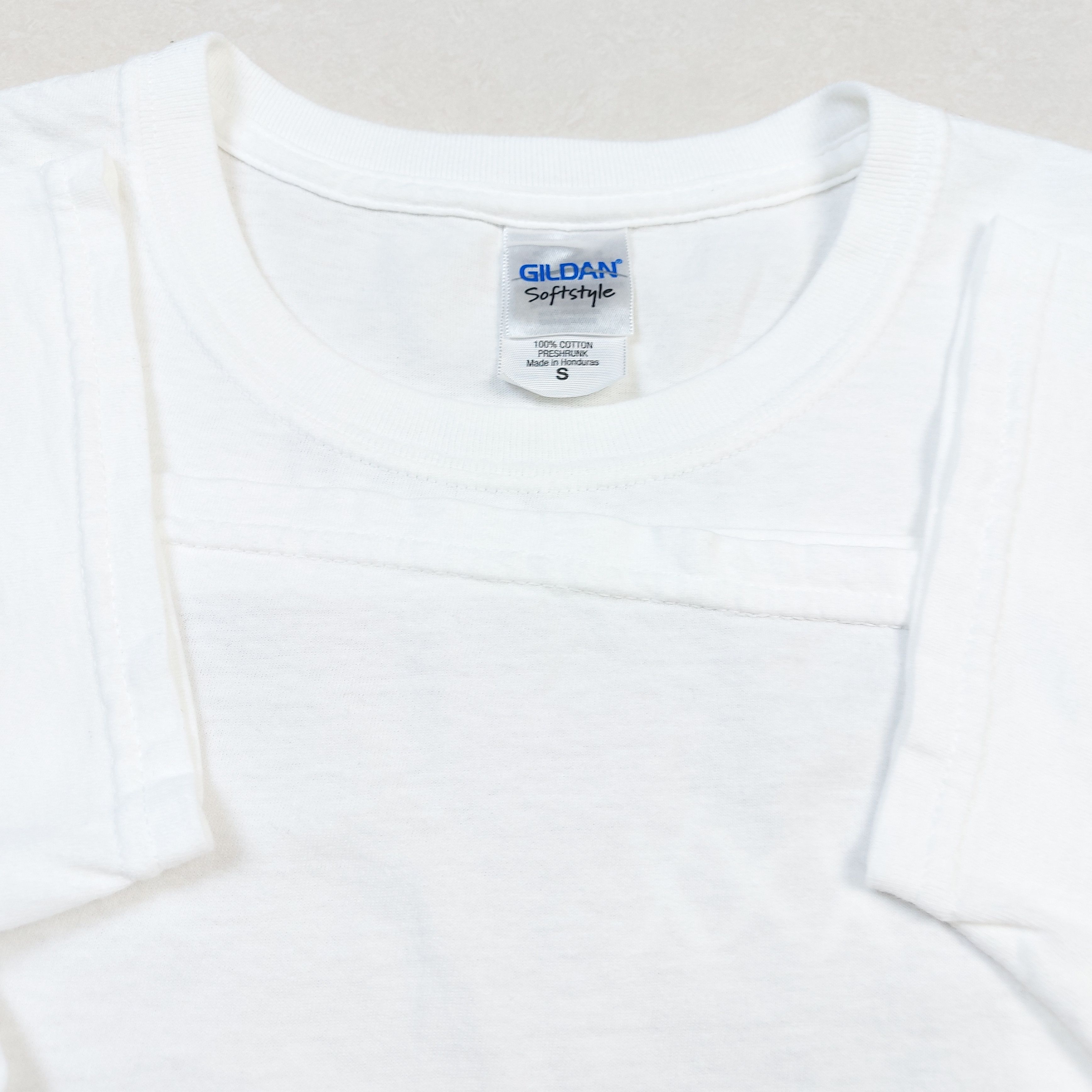 Band Tees Authentic 2013 Rihanna Diamonds World Tour Double-Sided TEE Size US S / EU 44-46 / 1 - 14 Thumbnail