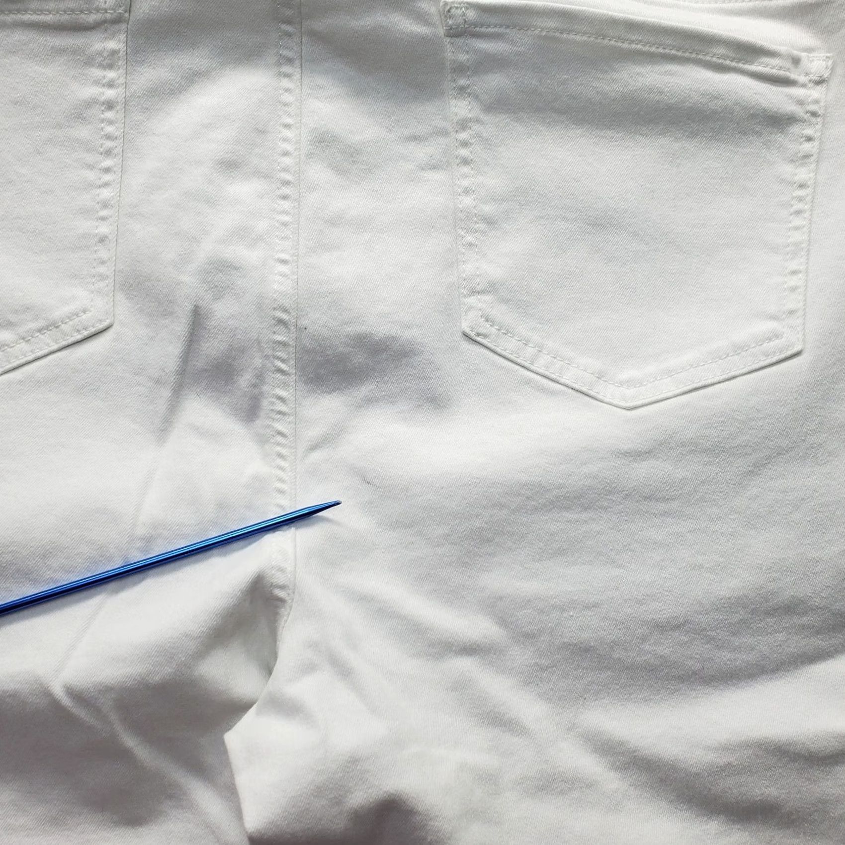 NYDJ NYDJ Womens Jeans 18 White Denim Marilyn Light Wash 5-Pocket Design Straight Leg Size 18 Womens White Denim NYDJ Jeans Size 40" / US 18 - 6 Thumbnail