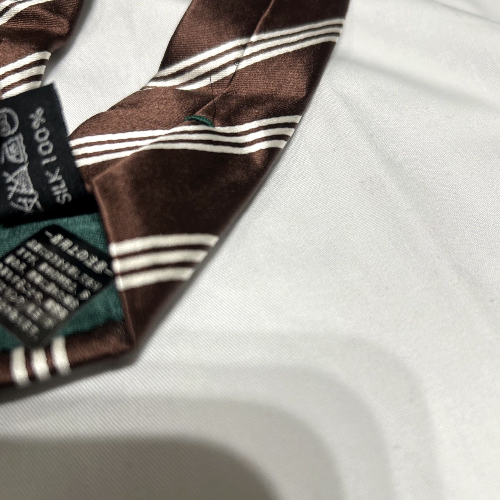 Vintage Hilton Repp Silk Tie Brown White Repp Stripe Made In Italy Mens TIE Brown Silk Italy Size ONE SIZE - 4 Thumbnail