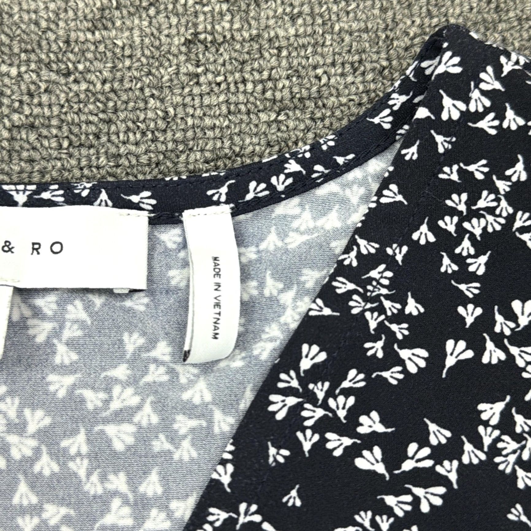 Vintage Lark & Ro Dress Womens 8 Black Floral Sleeveless V-Neck Fit & Flare Knee Length Womens Size M / US 6-8 / IT 42-44 - 6 Thumbnail