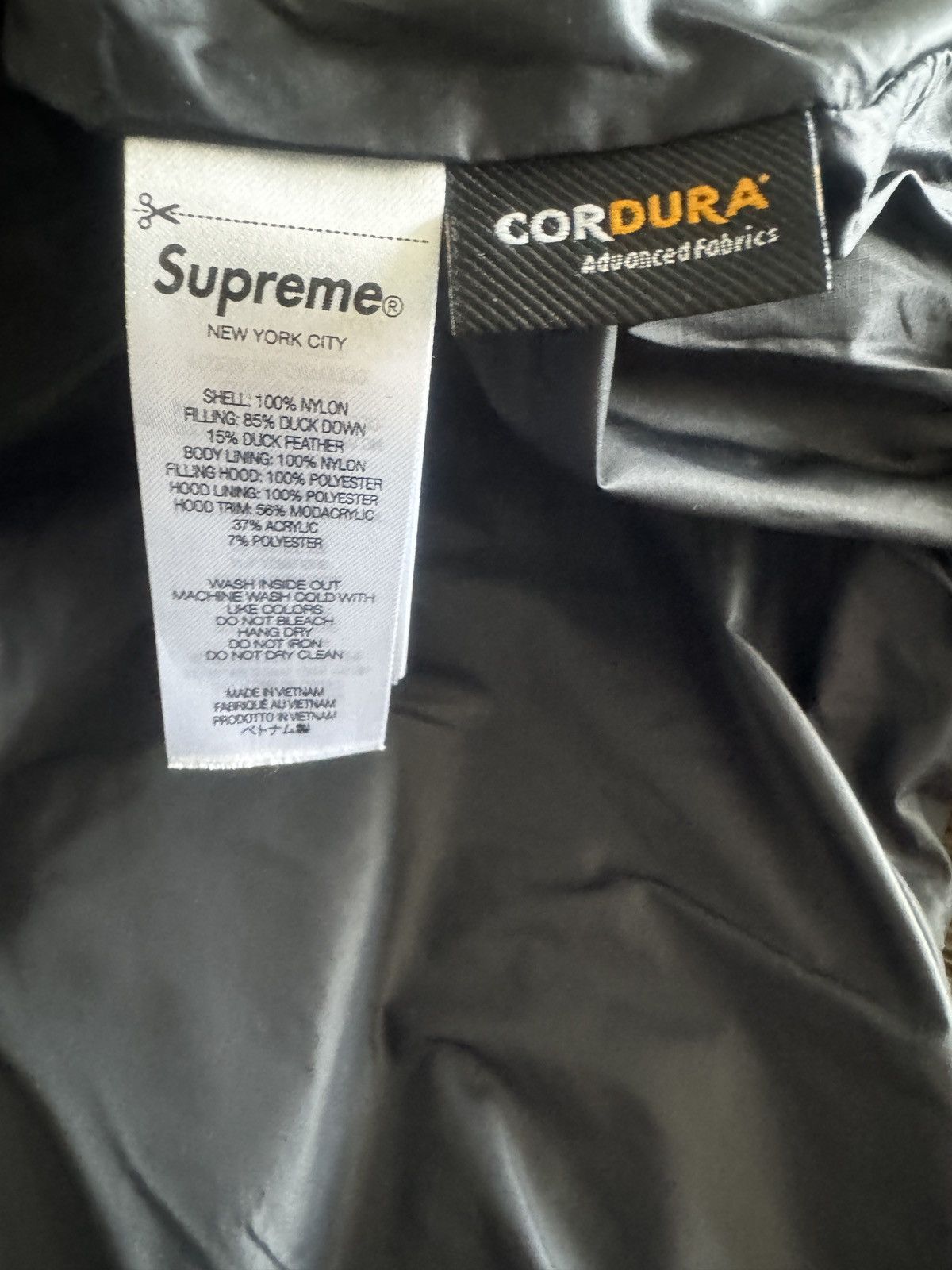 Supreme Supreme Face Mask 700 down fill jacket camo size small Size US S / EU 44-46 / 1 - 4 Thumbnail