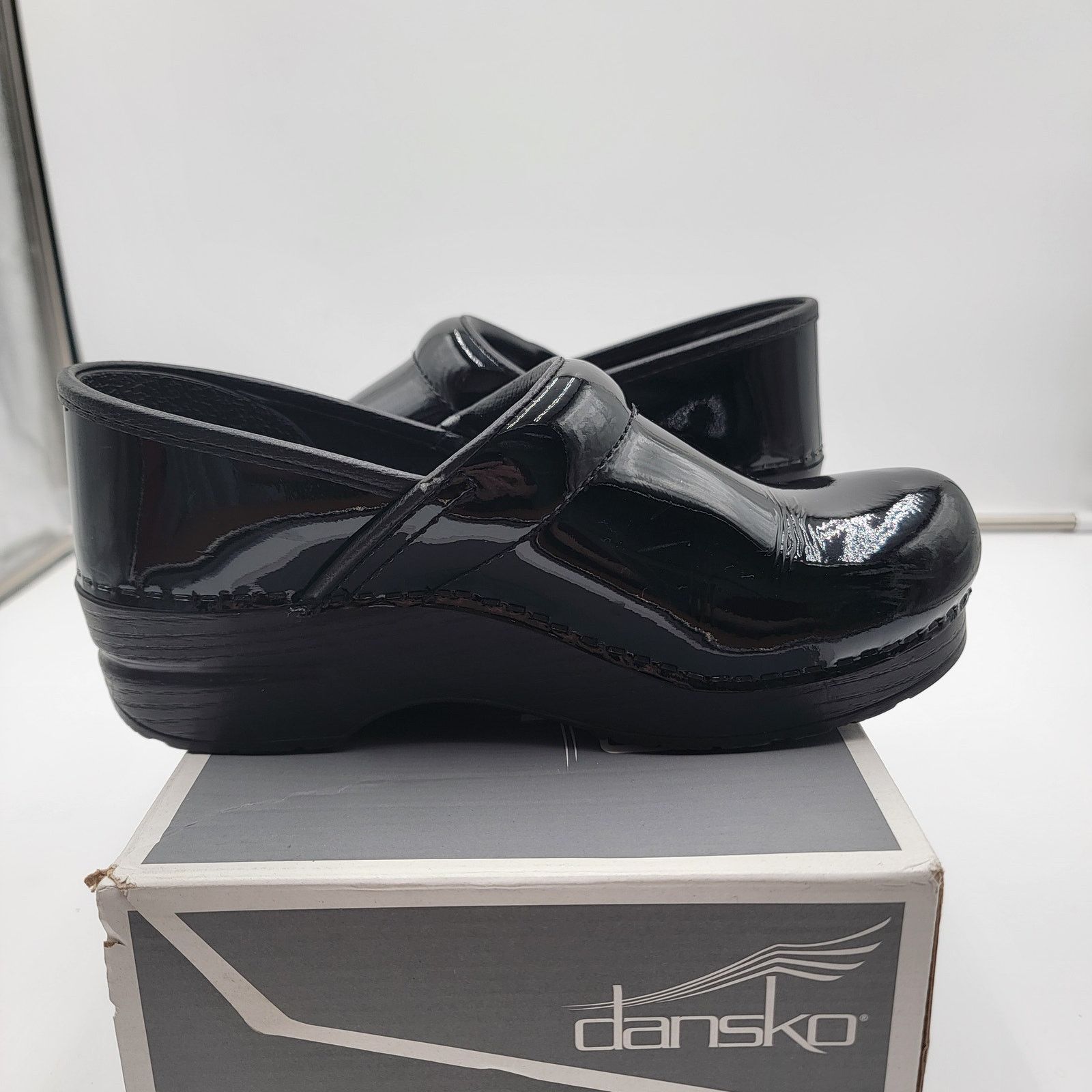 Dansko Dansko Wide XP 2.0 Waterproof Clog Patent Leather Black 7.5 Size US 7.5 / IT 37.5 - 2 Thumbnail