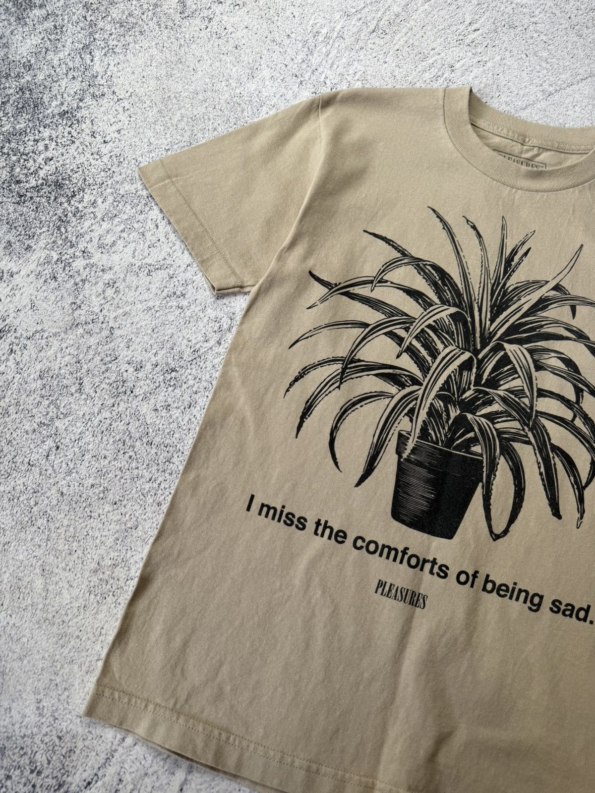 Pleasures Pleasures 'I miss the comforts of being sad' T-shirt Size US S / EU 44-46 / 1 - 5 Thumbnail