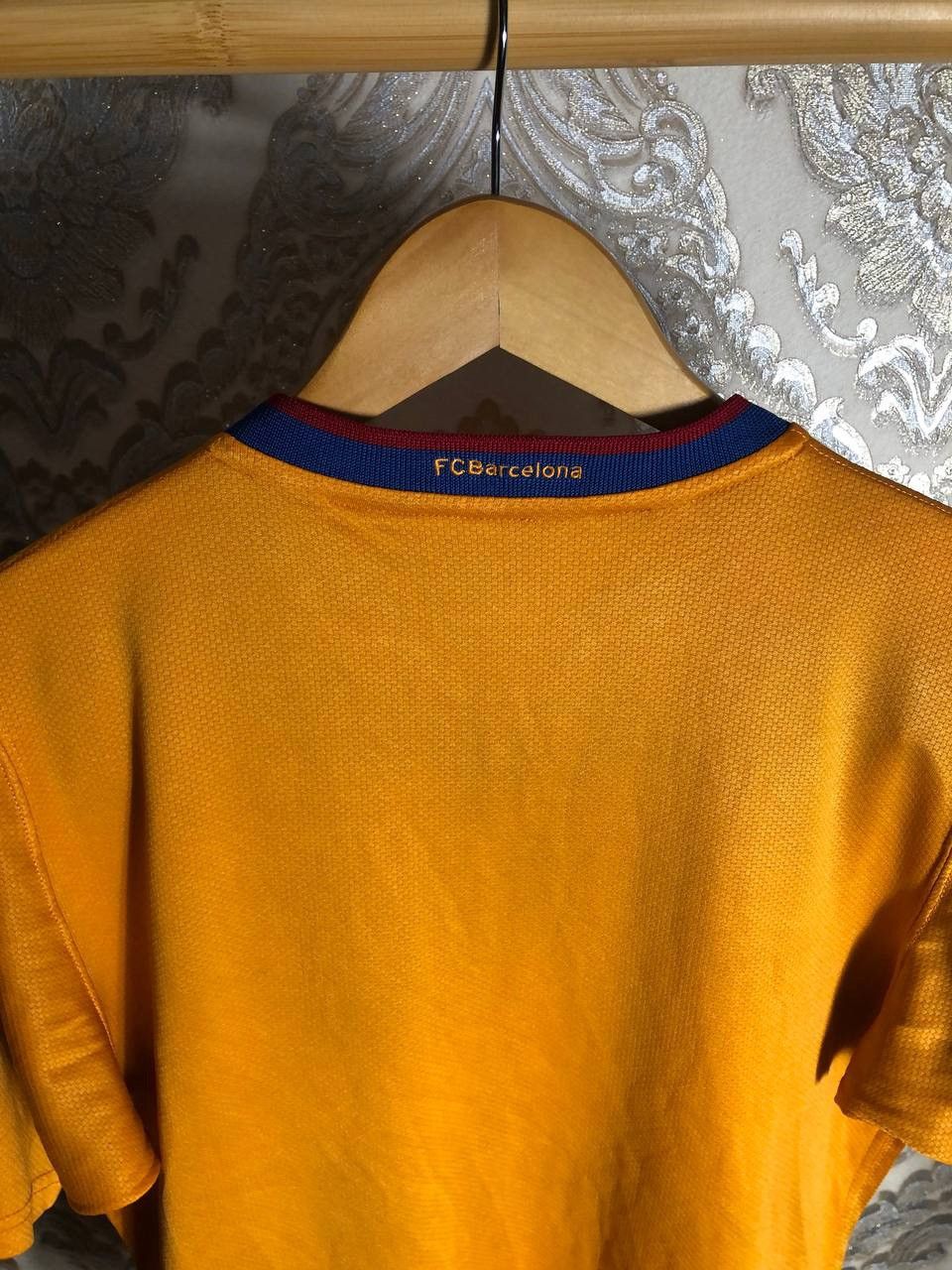 Nike VINTAGE NIKE FC BARCELONA SPAIN SOCCER JERSEY RETRO Y2K 90s Size US S / EU 44-46 / 1 - 9 Thumbnail