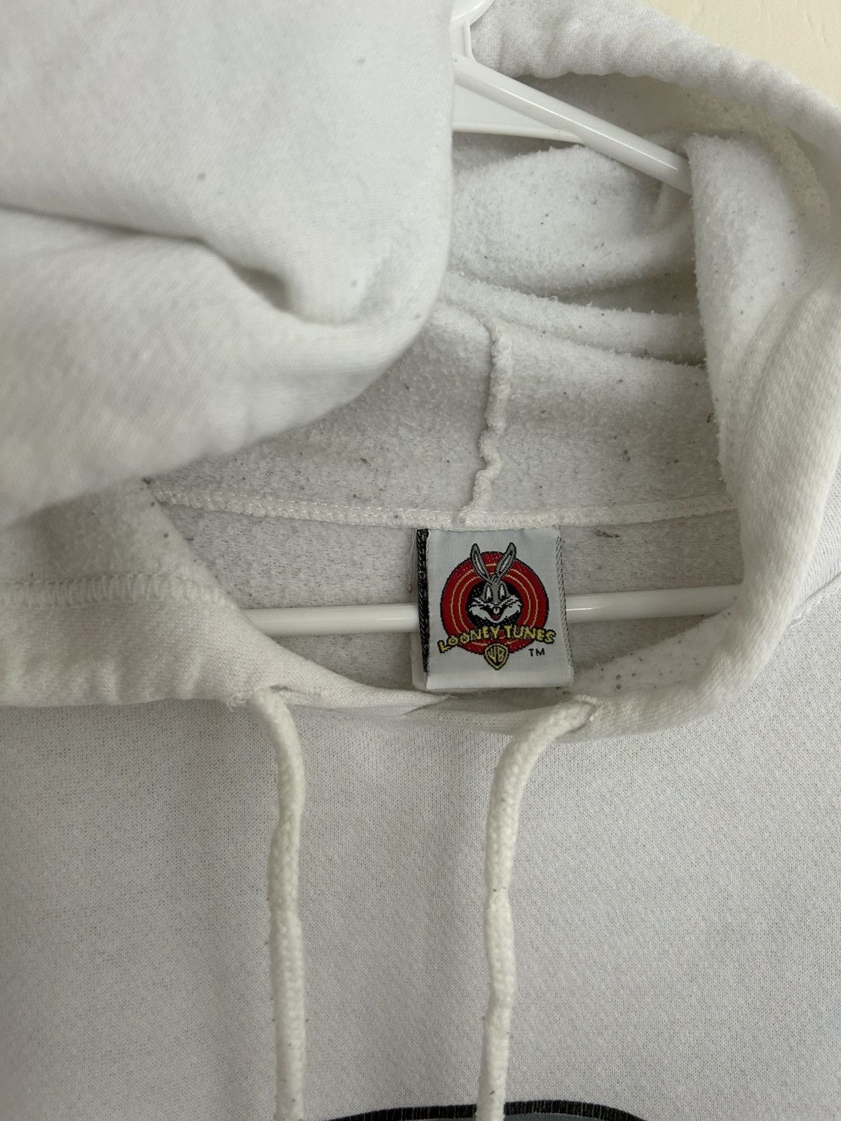 Vintage 1997 Looney Tunes Bugs Bunny Running Football Graphic Hoodie Size US L / EU 52-54 / 3 - 5 Thumbnail