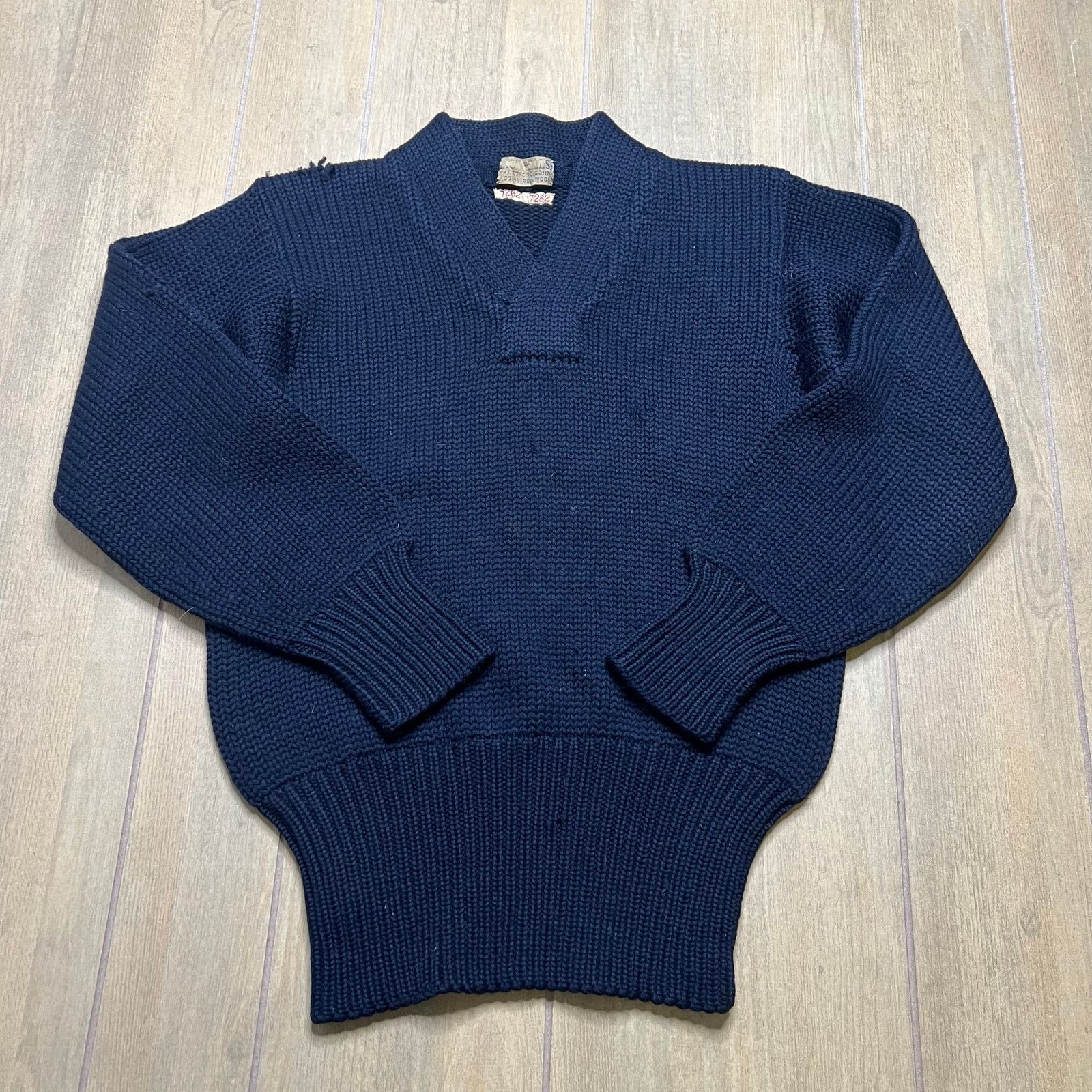 Vintage Vintage Lion Mills 1940s wool sweater Sz S/M made Hartford Size US M / EU 48-50 / 2 - 14 Thumbnail