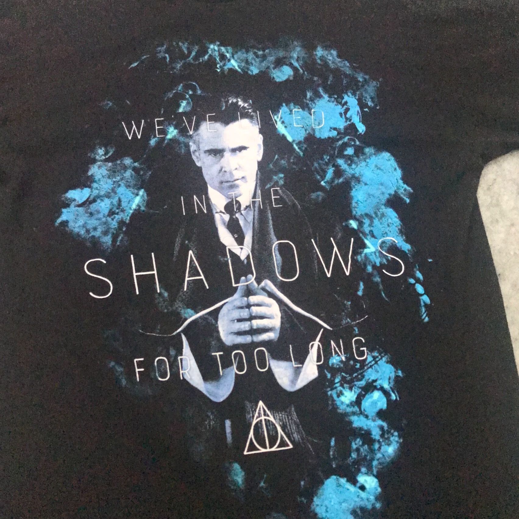 Vintage Fantastic Beasts Shirt Mens Small Black Where To Find Them Colin Farrell Shadows Shirt Logo Graphic T-Shirt Movie Size US S / EU 44-46 / 1 - 2 Thumbnail