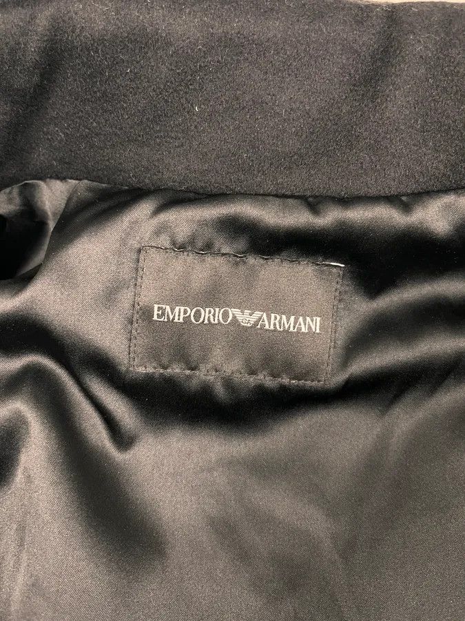 Emporio Armani AW2022 Emporio Armani Black Asymmetrical Zip Cropped Bomber Jacket Size XS / US 0-2 / IT 36-38 - 10 Thumbnail