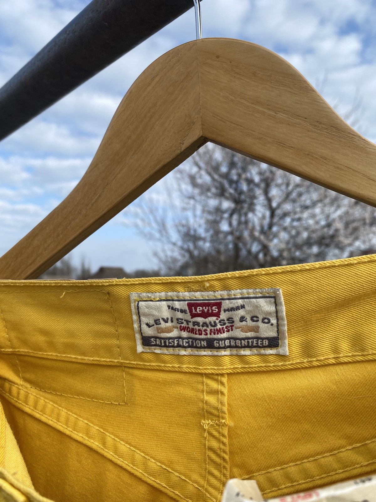 Levi's × Vintage Vintage Levi’s 441 Yellow Jeans Italy W27 L30 80s–90s Size 26" / US 2 / IT 38 - 4 Thumbnail