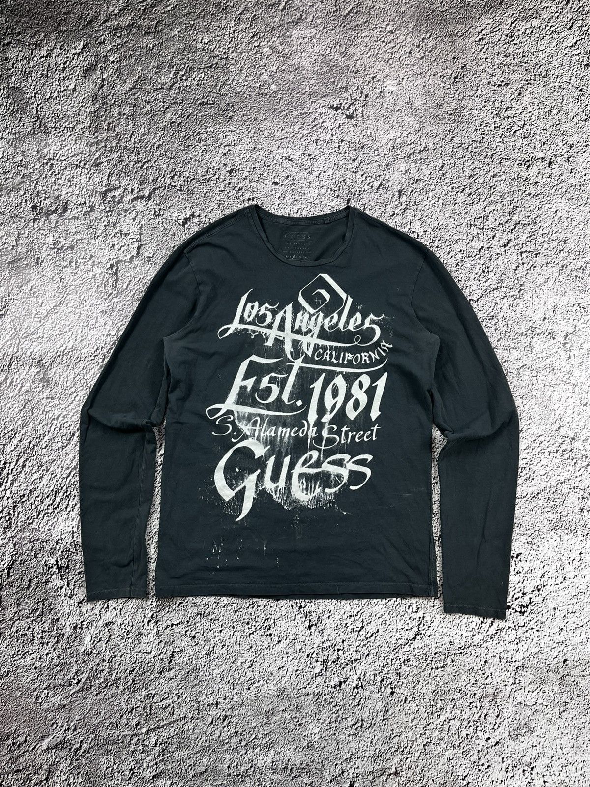 Guess Vintage Y2K Guess Big Logo Long Sleeve T-Shirt Streetwear Size US M / EU 48-50 / 2 - 1 Thumbnail