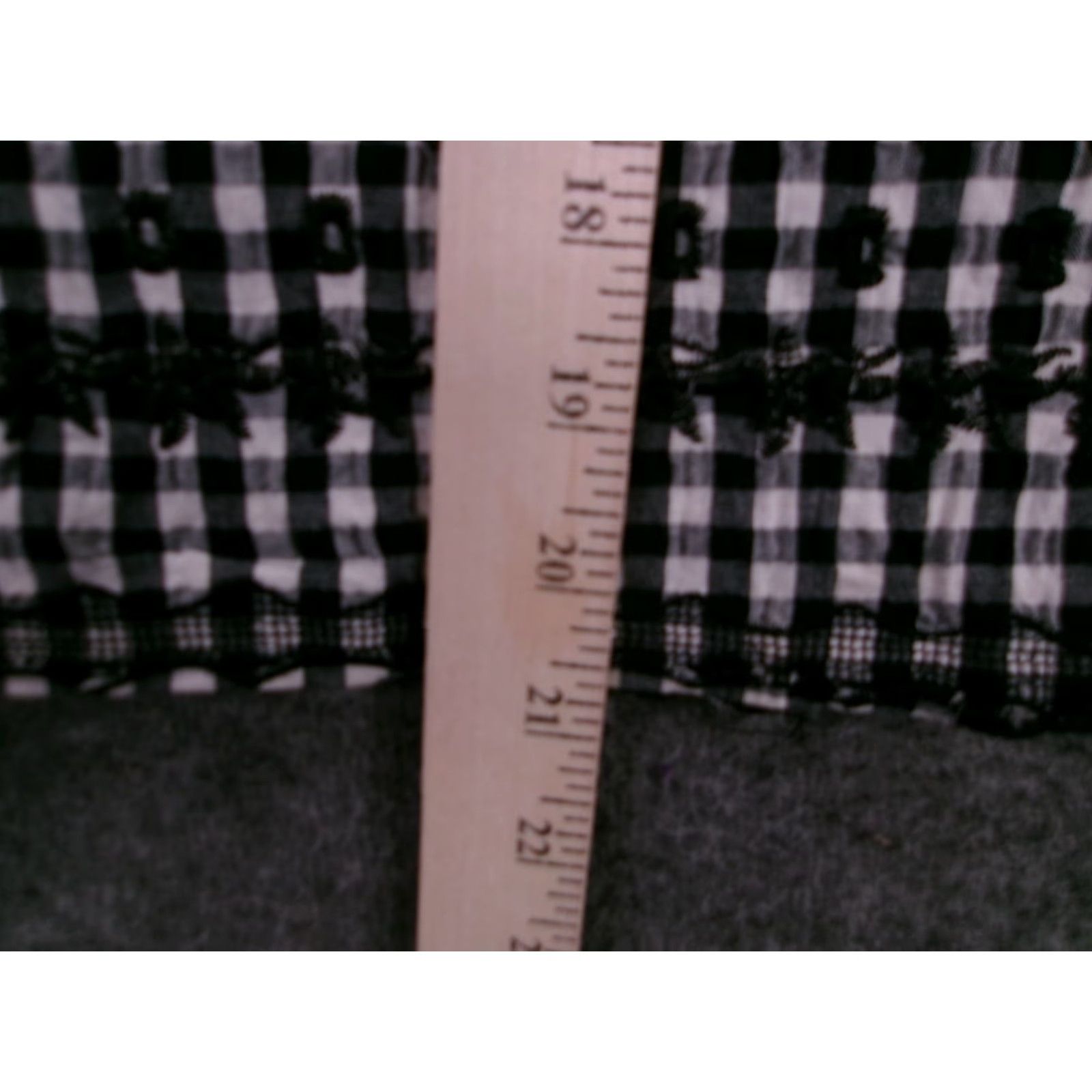 Vintage AGB Skirt Womens 10 Gingham Black White Pencil Straight Knee Length Zipper Size 32" / US 10 / IT 46 - 4 Thumbnail