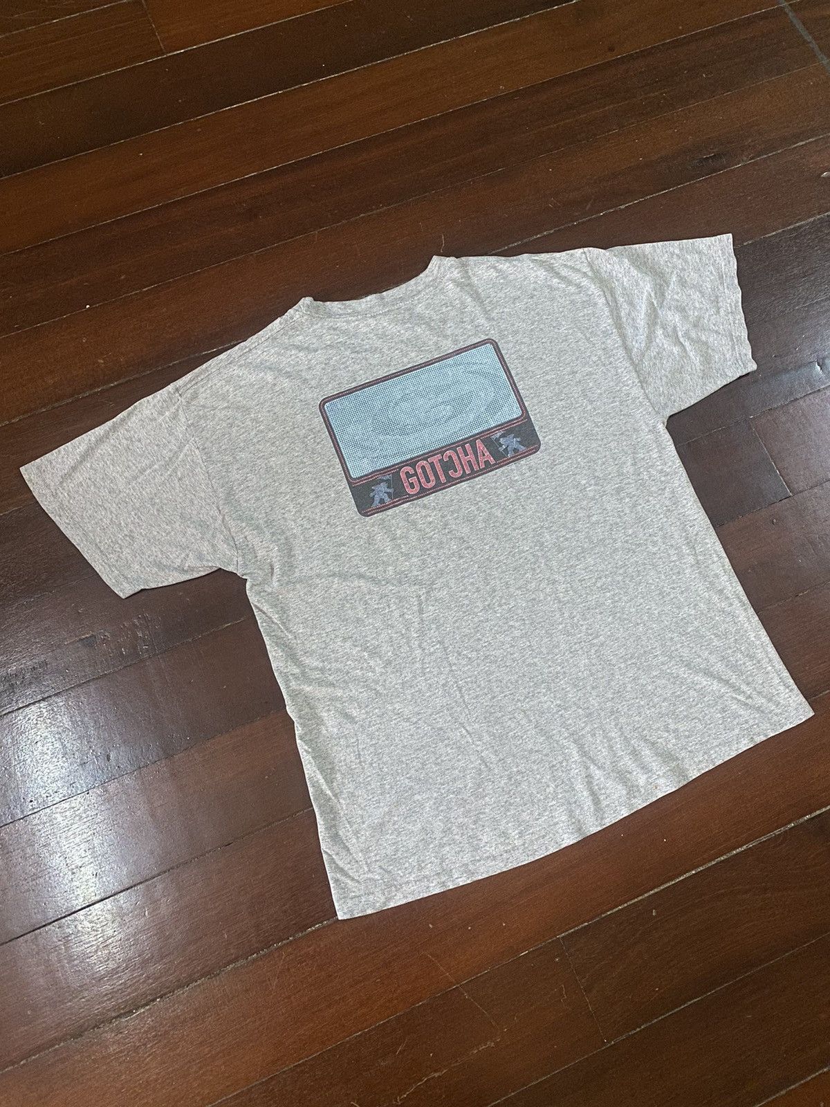 Powell Peralta × Santa Cruz Skateboards × Vintage Vintage Y2K GOTCHA surfing skateboard Tees Size US XL / EU 56 / 4 - 3 Thumbnail