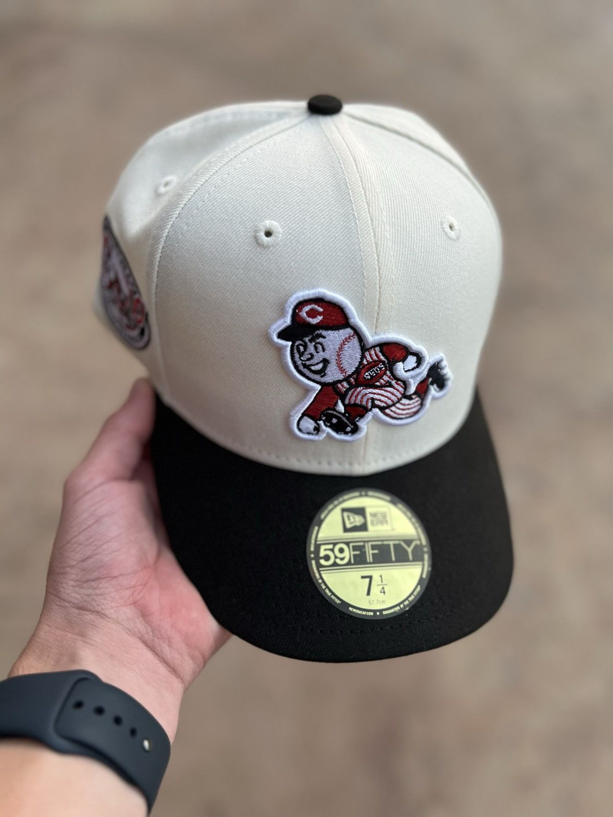 image of Hat Club Cincinnati Reds Size 7 1/4 in Off White/Black, Men's