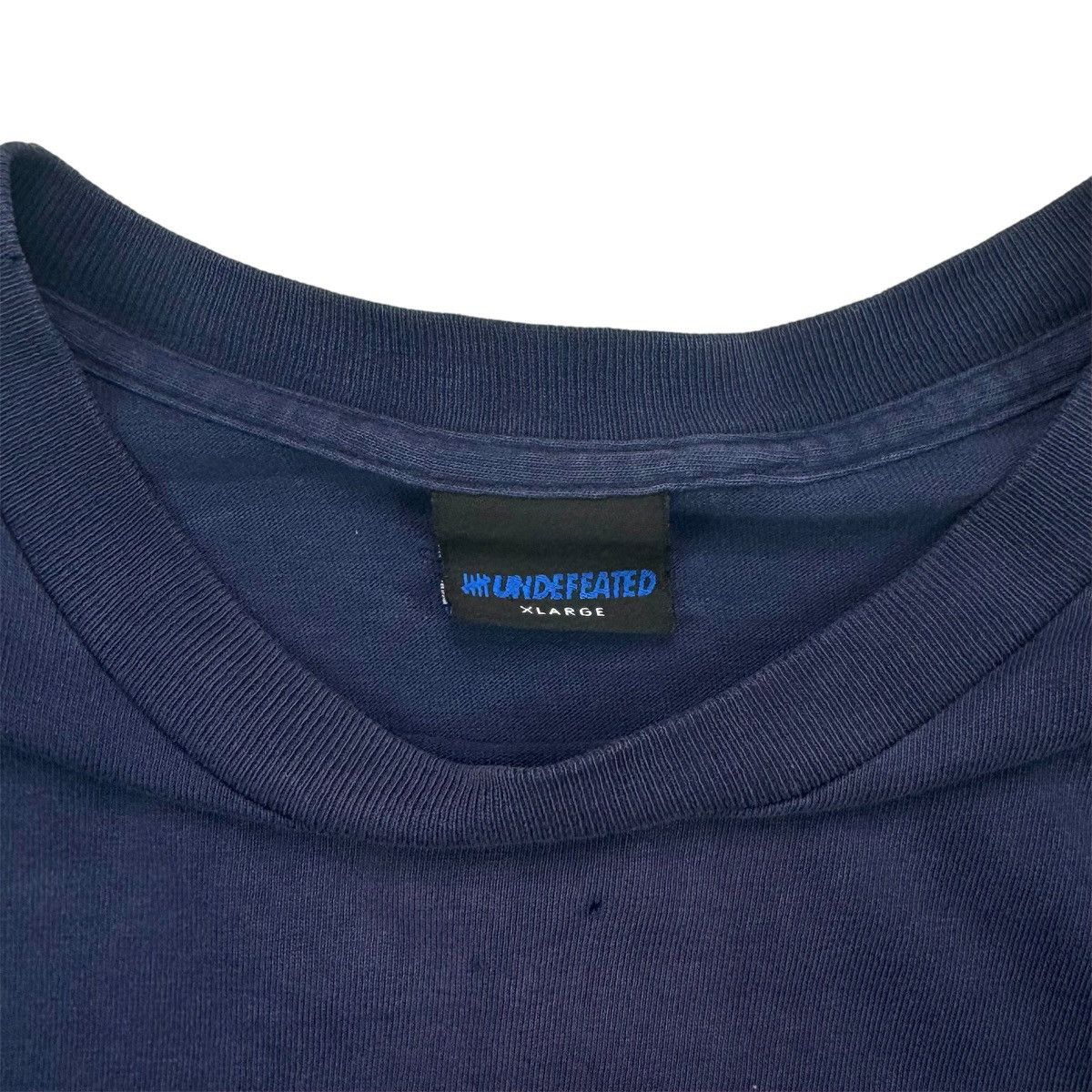 Vintage VINTAGE THRASHED FADED UNDEFEATED LONG-SLEEVE T-SHIRT Size US XL / EU 56 / 4 - 5 Thumbnail