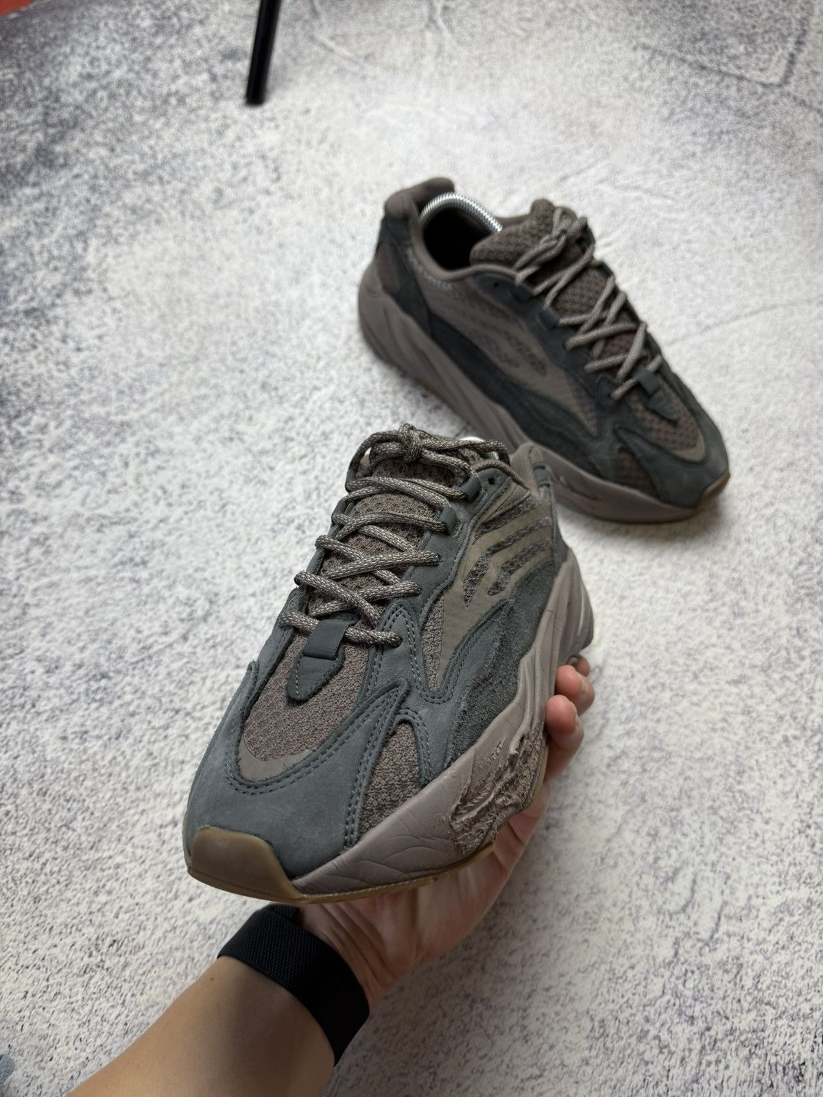 Adidas × Kanye West Adidas Yeezy Boost 700 v2 size 9 Size US 9 / EU 42 - 5 Thumbnail