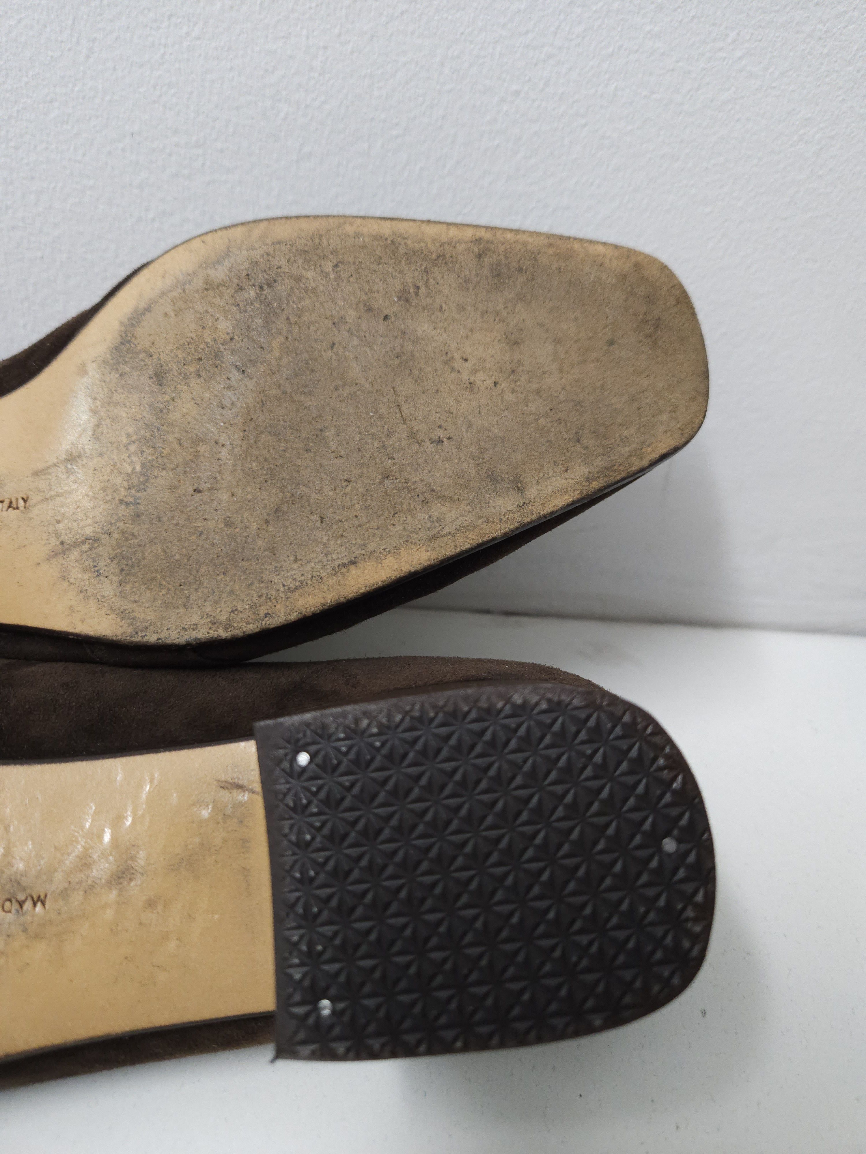 Salvatore Ferragamo Vintage Ferragamo brown suede loafers with gold hardware Size US 7 / IT 37 - 14 Thumbnail