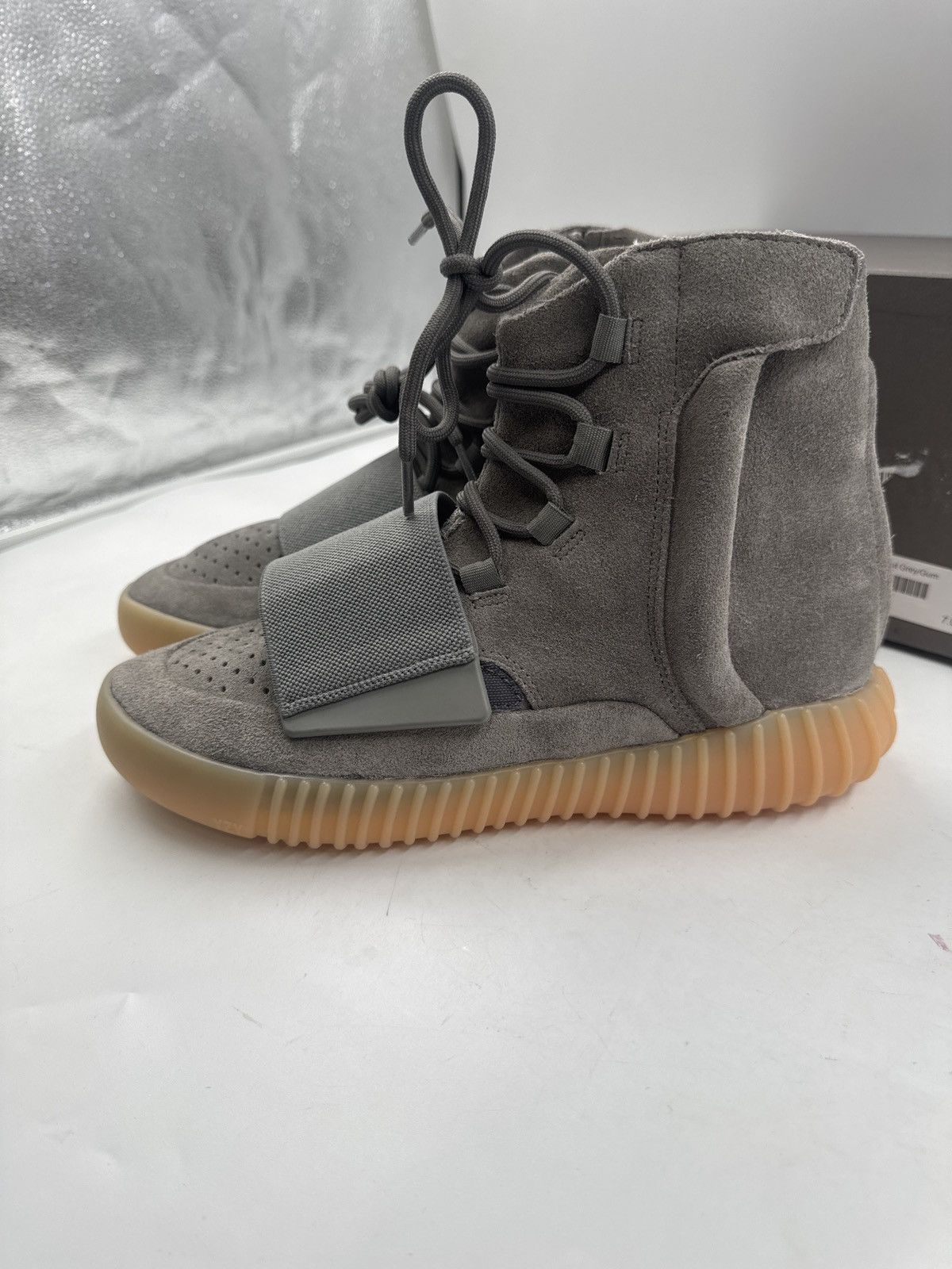 Adidas Yeezy 750 Kanye West Grey Gum