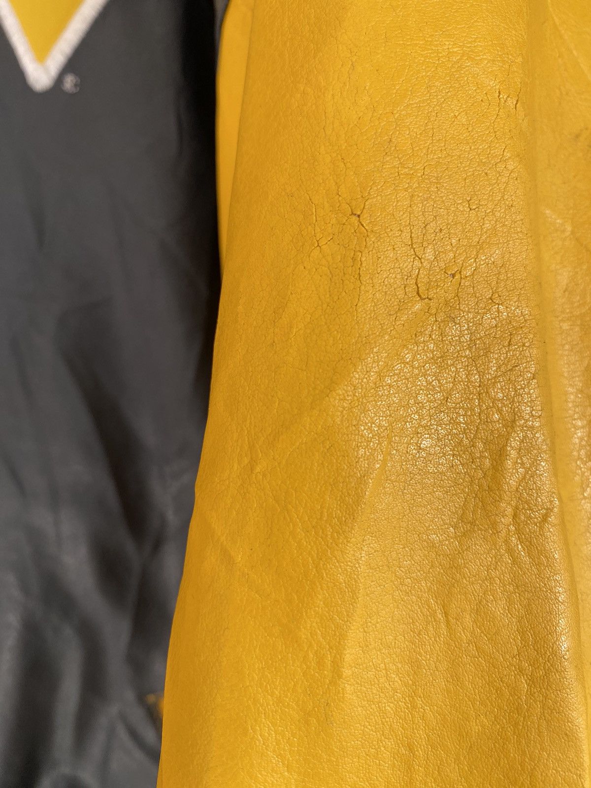 Kanye West × Steve And Barrys Steve & Barrys Distressed Size US XXL / EU 58 / 5 - 6 Thumbnail
