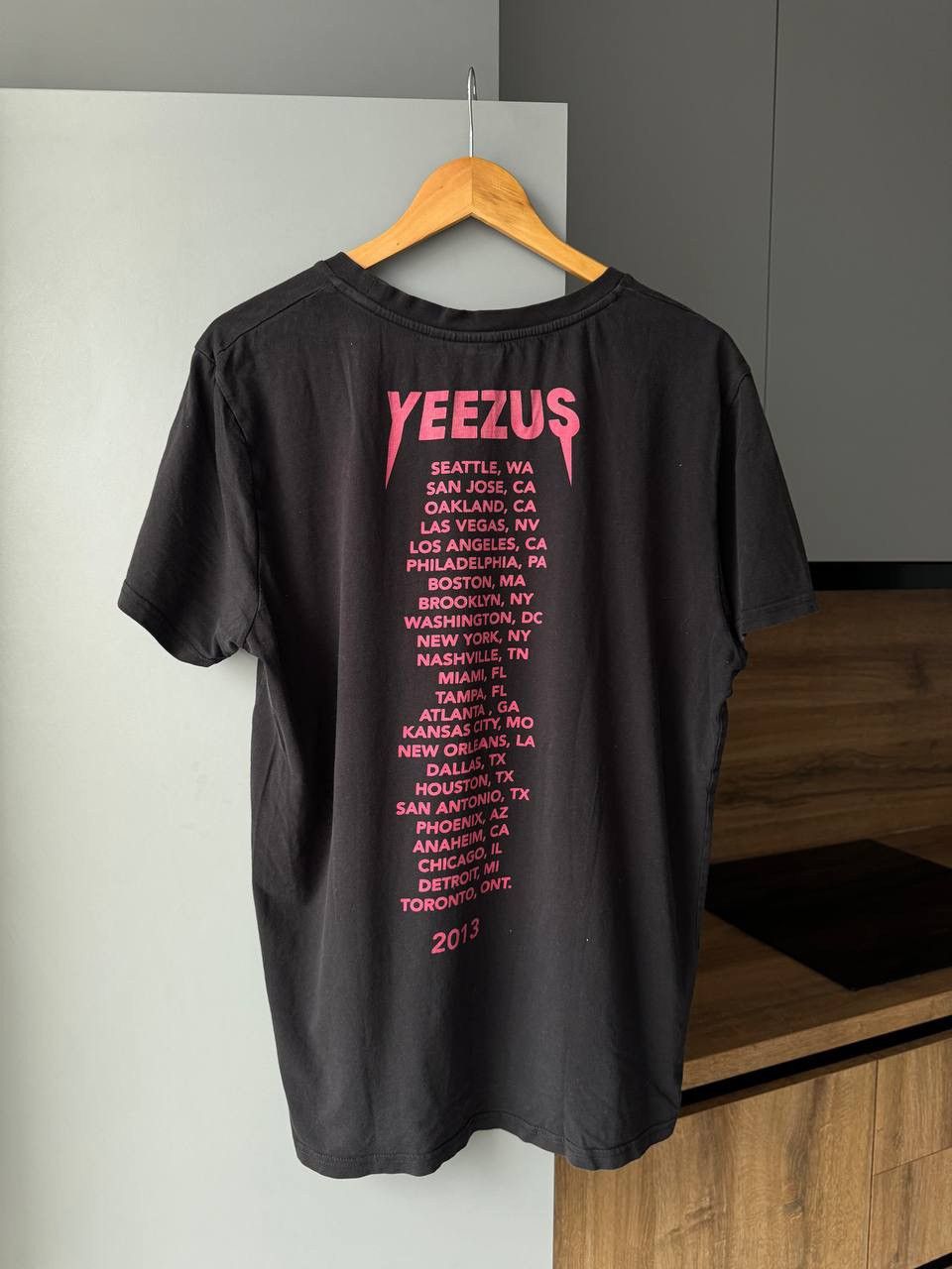 Kanye West Kanye West 2013 Yeezus Tour Wes Lang Graphic T Shirt Size US M / EU 48-50 / 2 - 2 Thumbnail