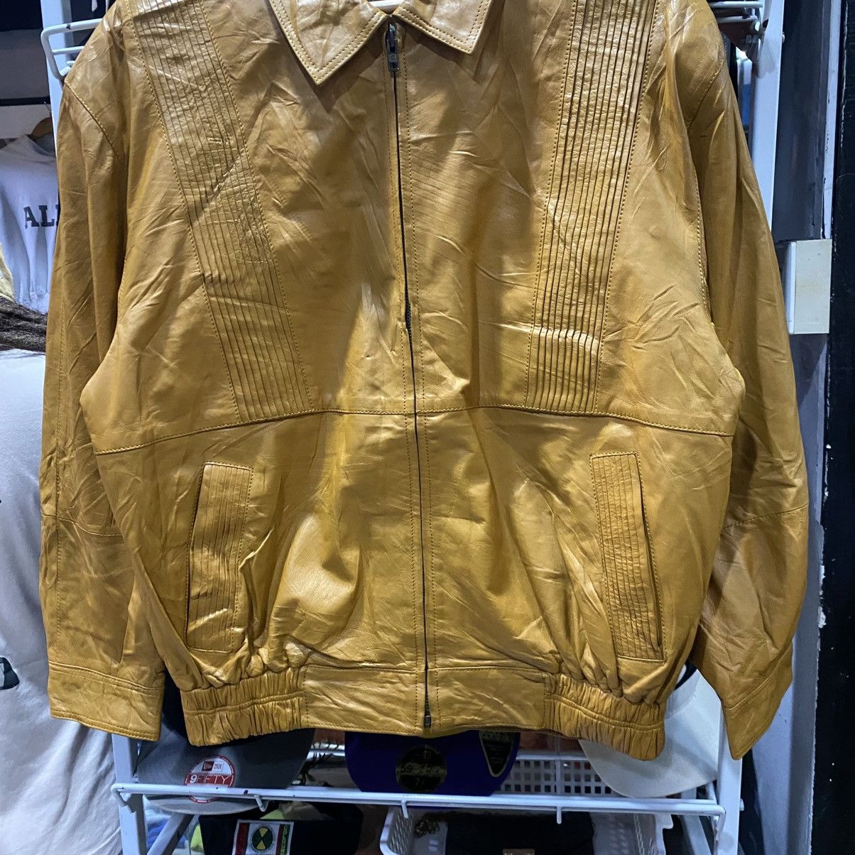 Vintage Vintage TONI MIR Spain Leather Biker Jacket Heraldic Lining Size US L / EU 52-54 / 3 - 5 Thumbnail