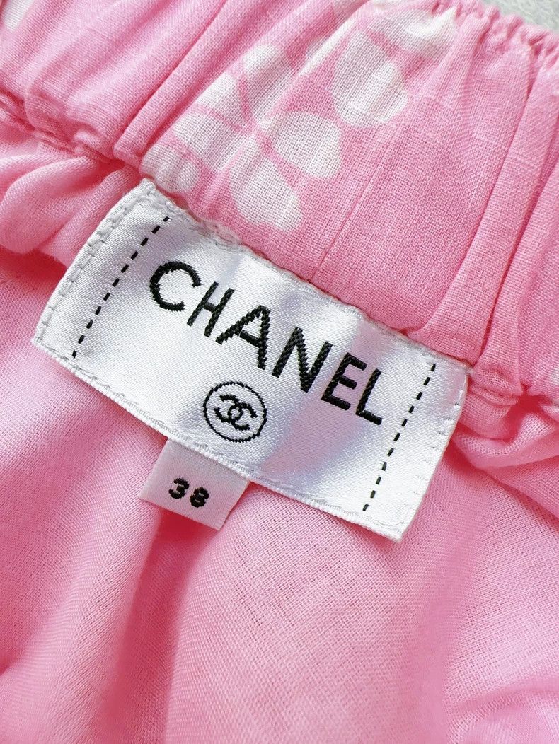 Chanel Chanel Beach series pink print double C mulberry silk casu Size 25" / US 0 / IT 36 - 5 Thumbnail
