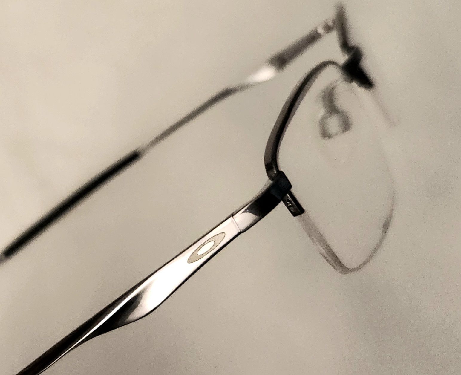 Oakley Oakley Limit Switch 0.5 OX5119-0454 chrome silver color Eye Size ONE SIZE - 6 Thumbnail