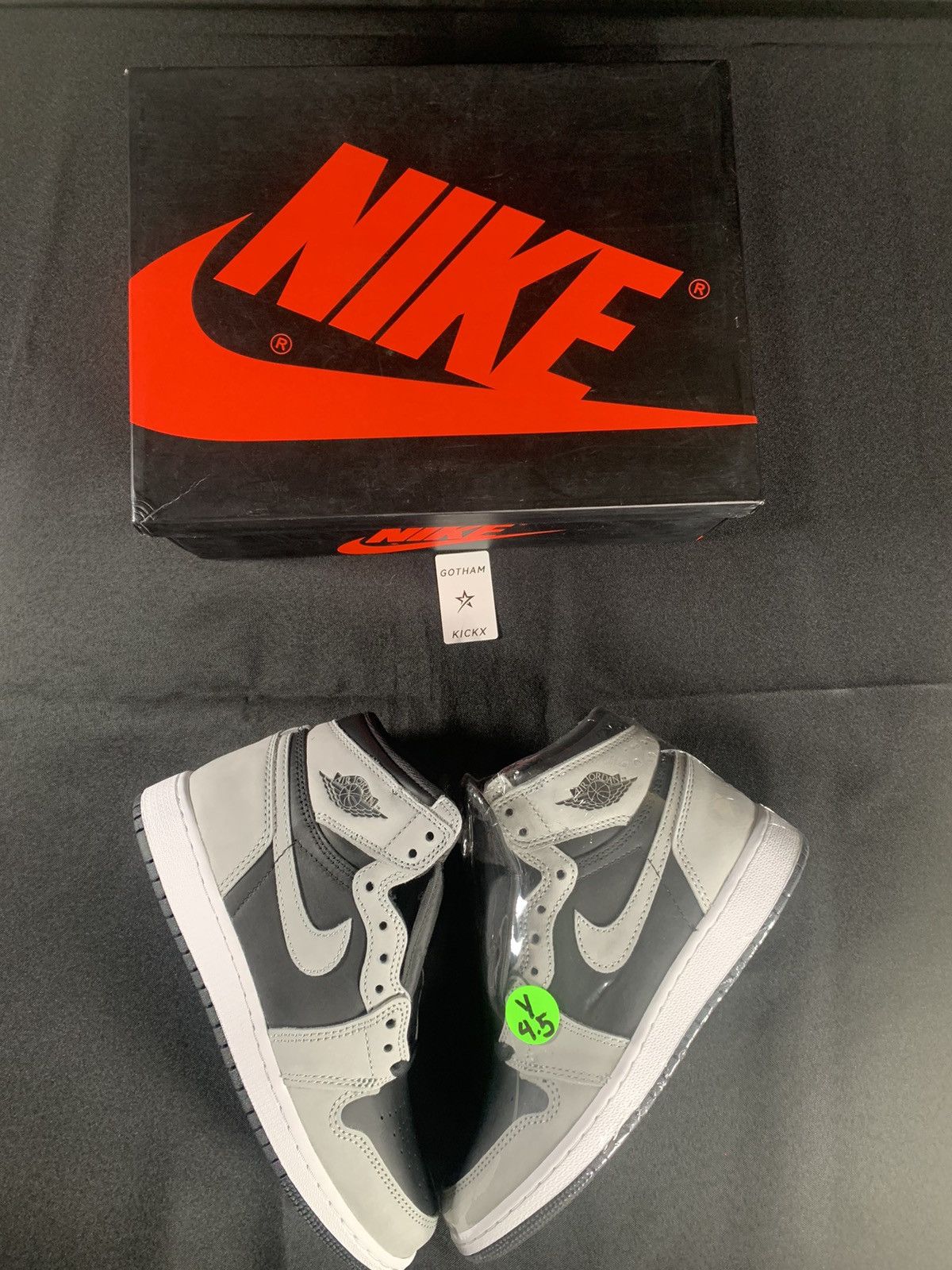 image of Jordan Nike Air Jordan 1 High OG Gs - Size 4.5Y Shoes in Grey, Men's