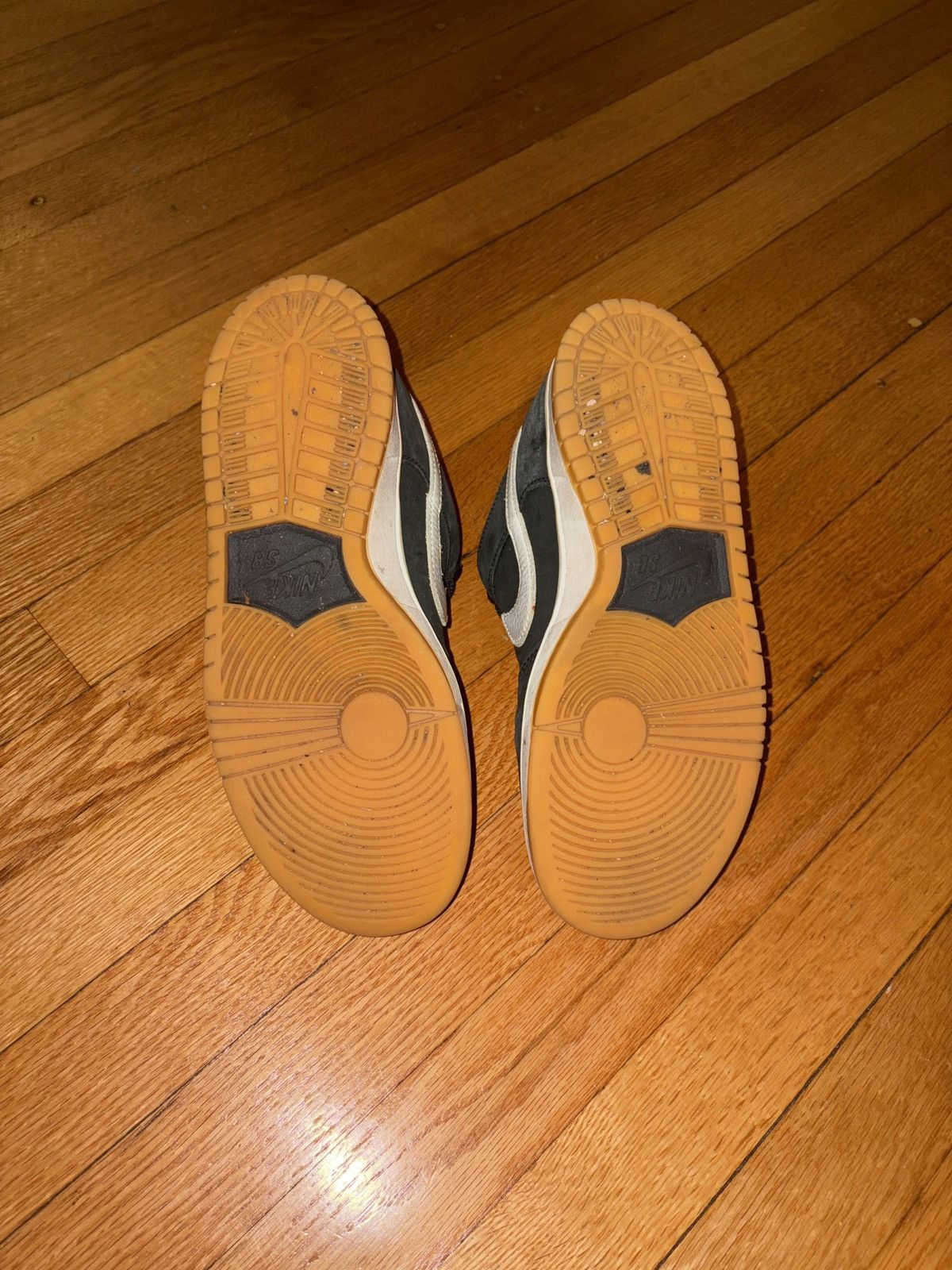 Nike SB Nike SB Dunk Low Black Gum Size 7.5 Size US 7.5 / EU 40-41 - 5 Thumbnail