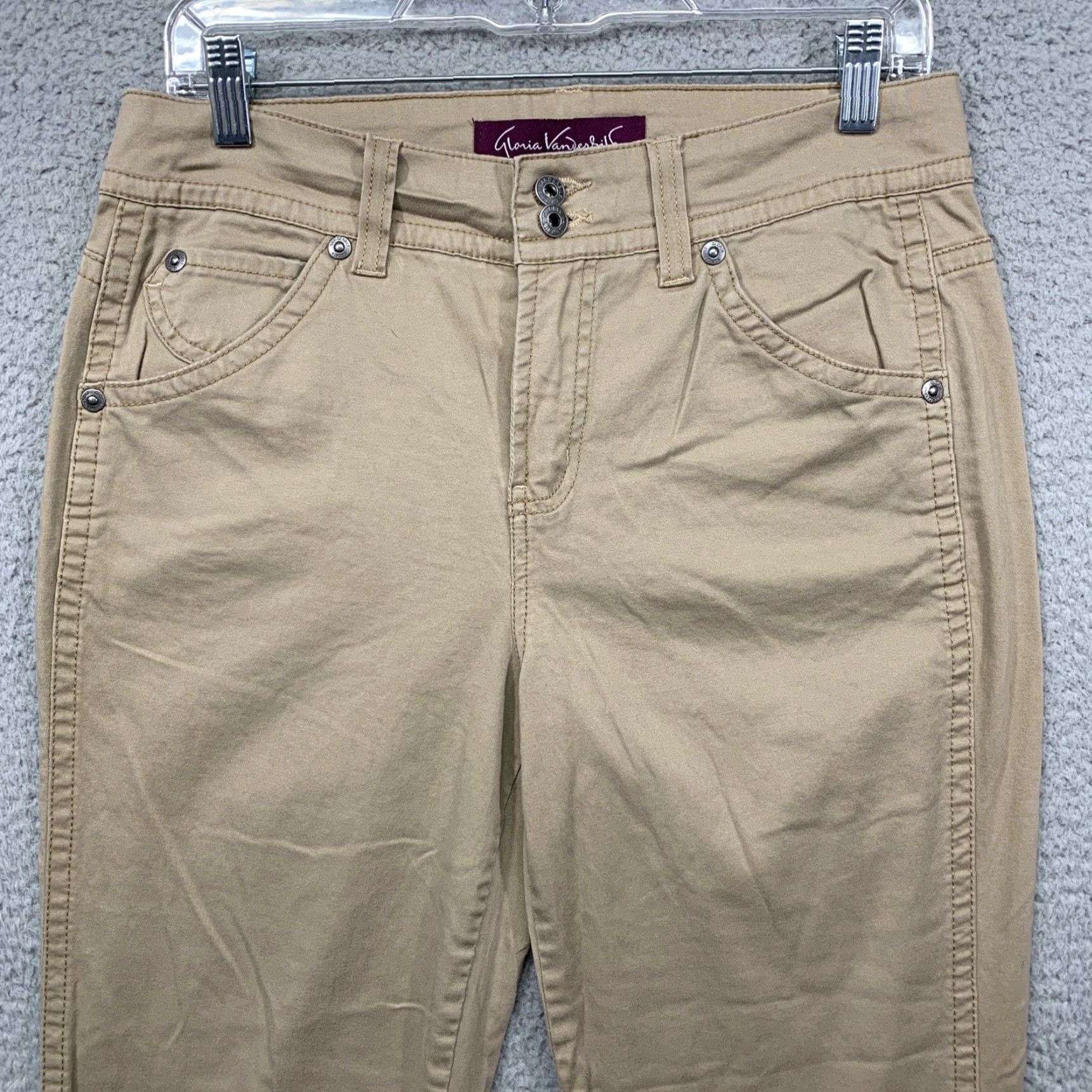 Gloria Vanderbilt VINTAGE Gloria Vanderbilt Capris 5-Pocket Women Beige 31x22 Cuffed 2” Slit High Rise 8 Cotton & Spandex Knit Jeans? Size ONE SIZE - 2 Thumbnail