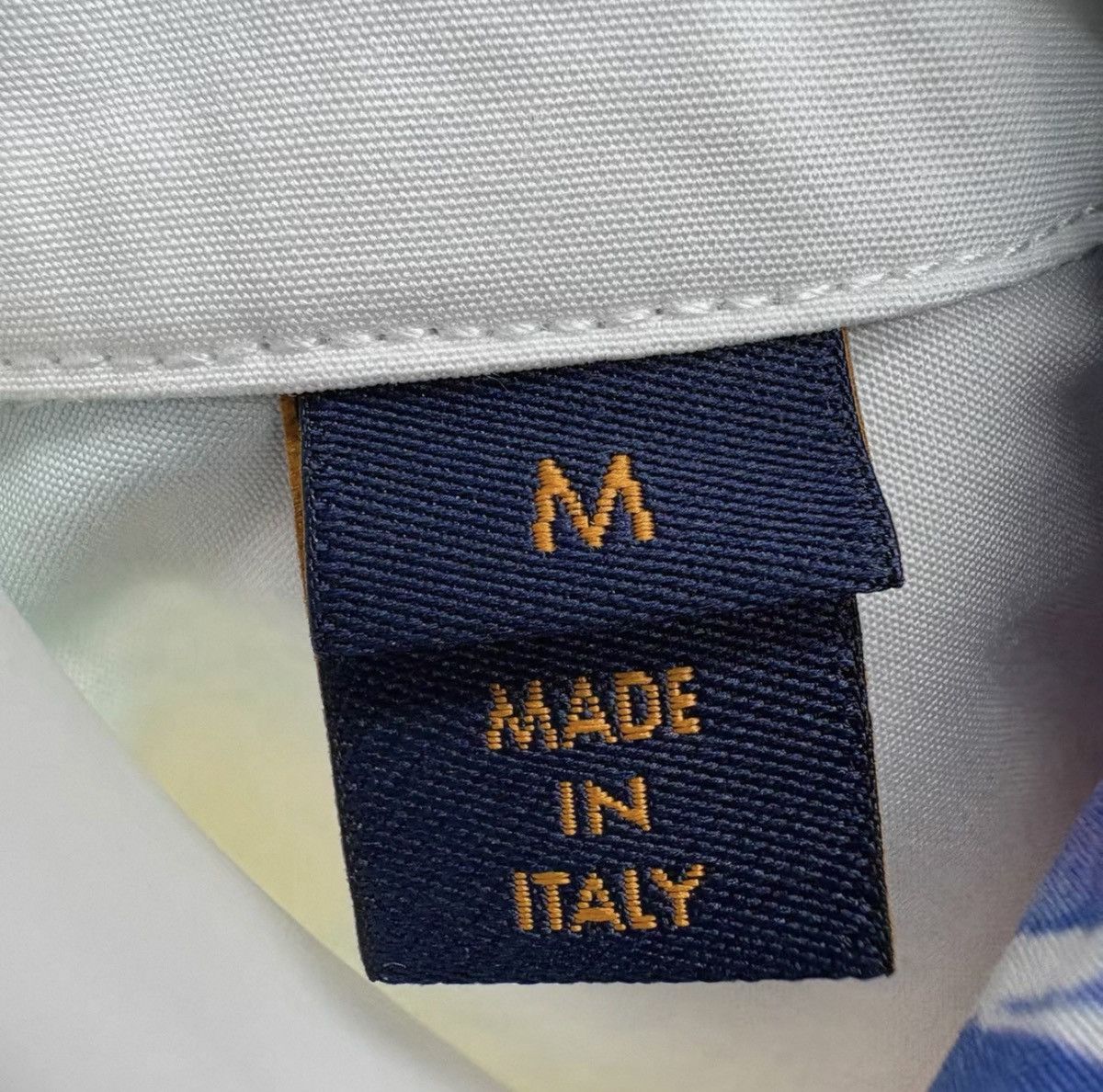 Louis Vuitton Louis Vuitton M Watercolor Monogram Button Up Shirt Size US M / EU 48-50 / 2 - 6 Thumbnail