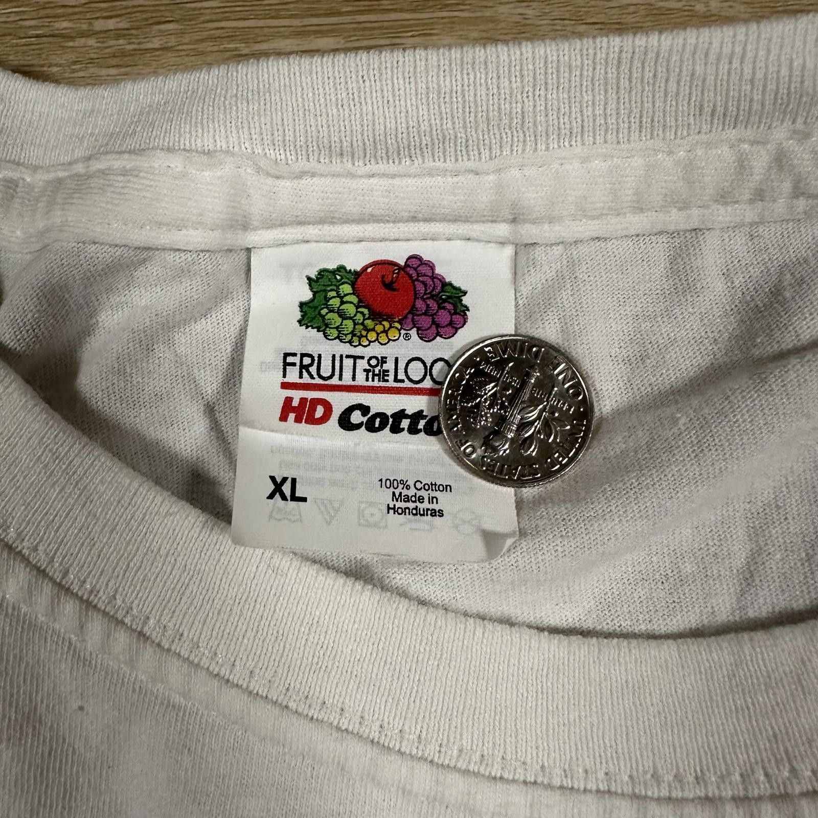 Fruit Of The Loom Fruit of the Loom Mens T-shirt XL White Snowflake Graphic Size US XL / EU 56 / 4 - 4 Thumbnail