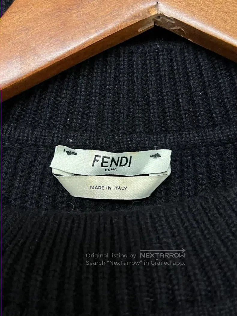 Fendi Fendi Cashmere knit sweater with pom-poms Size US S / EU 44-46 / 1 - 4 Thumbnail