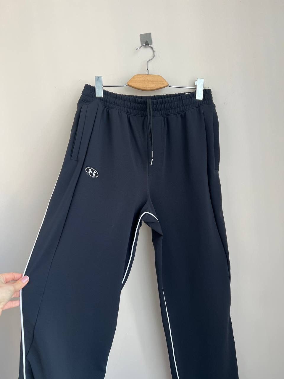 Under Armour Under Armour men's black tracksuit size M Size US M / EU 48-50 / 2 - 6 Thumbnail