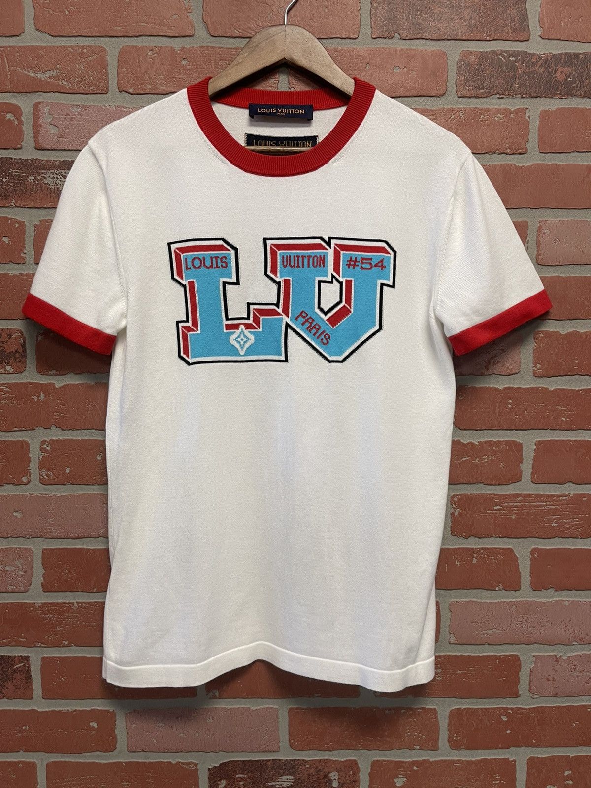 Louis Vuitton Size S - Louis Vuitton White & Blue Logo Intarsia T-Shirt Size US S / EU 44-46 / 1 - 1 Thumbnail