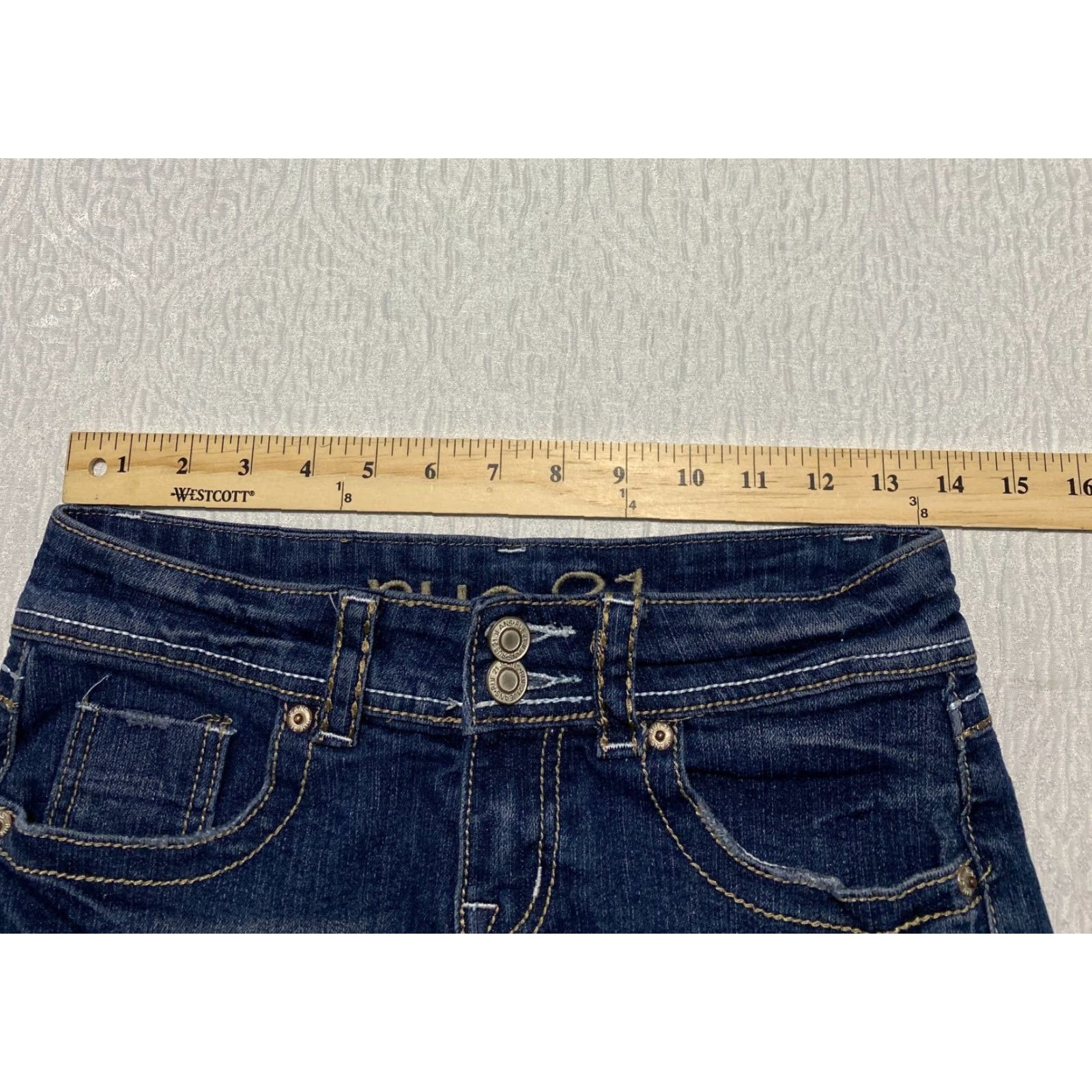 Vintage Rue 21 Women's Jeans Shorts Size 2 Blue Denim Embroidered Pockets Short Jeans Womens Size 27" / US 4 / IT 40 - 4 Thumbnail