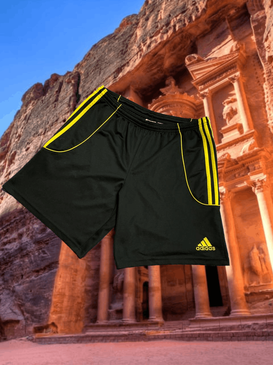 Adidas shorts black streetwear Vintage Y2K ADIDAS logo Size US 32 / EU 48 - 1 Thumbnail