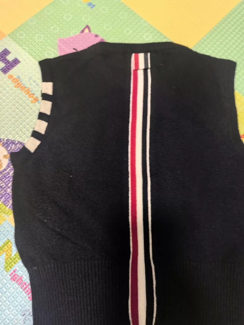 Thom Browne Thom Browne size6 Black sweater vest Size US XXL / EU 58 / 5 - 3 Thumbnail